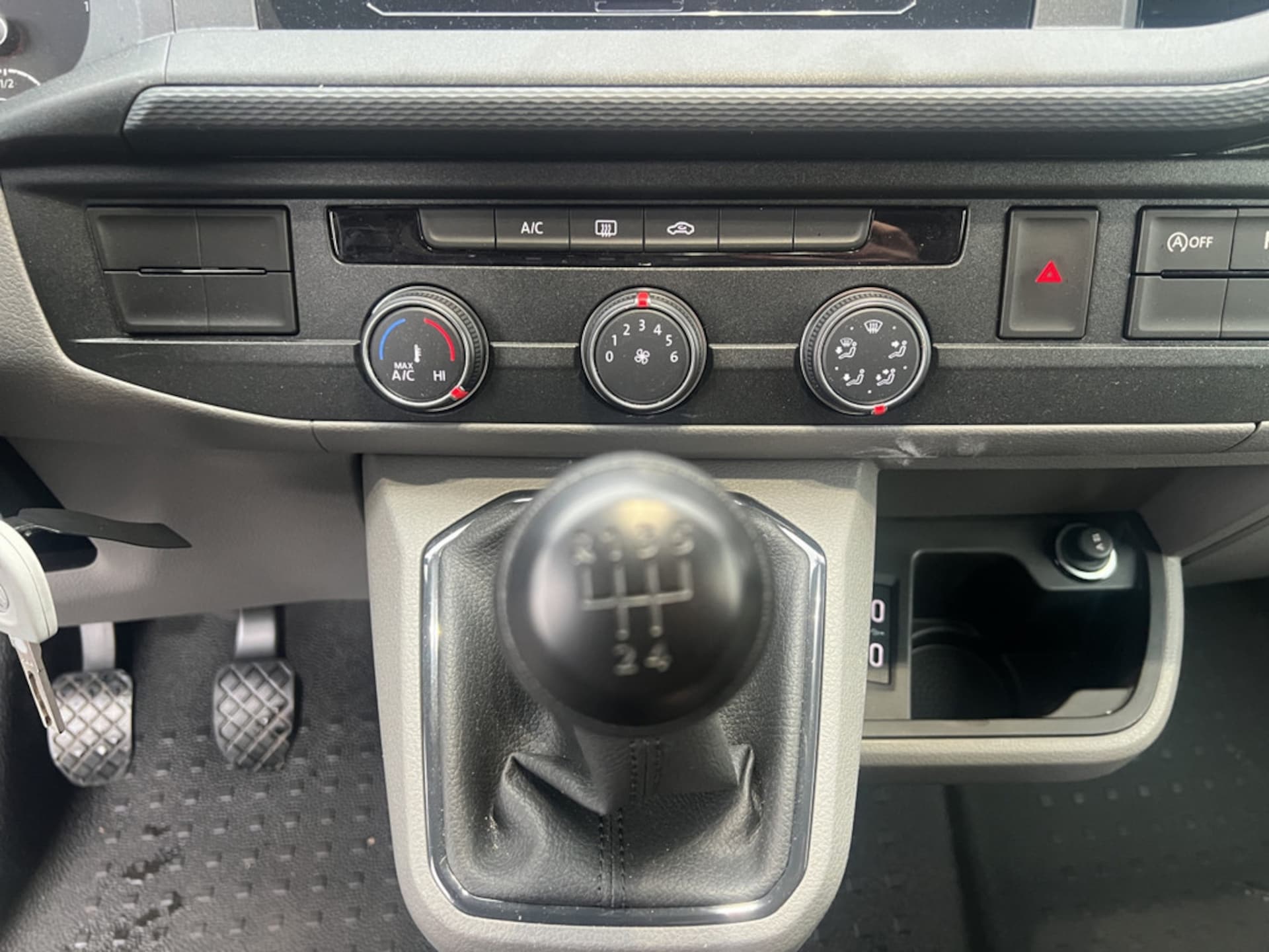 Volkswagen T6.1 Transporter Kasten langer Radstand
