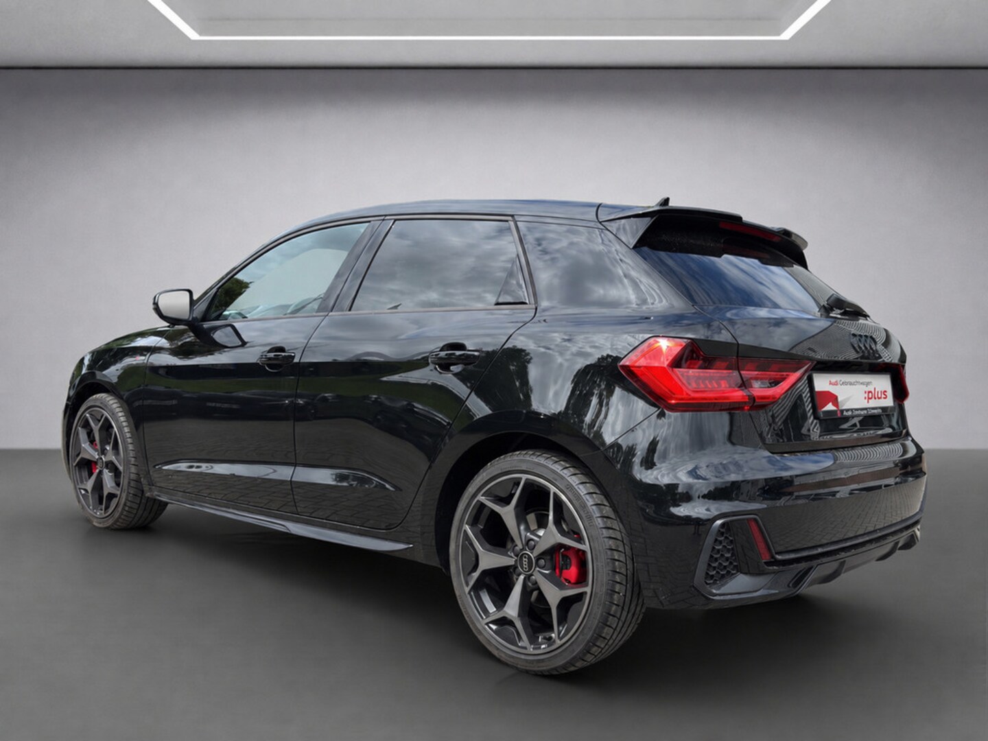Bild über Audi A1 Sportback S line 35 TFSI S tronic - für weitere Informationen kontaktieren Sie den Audi Partner
