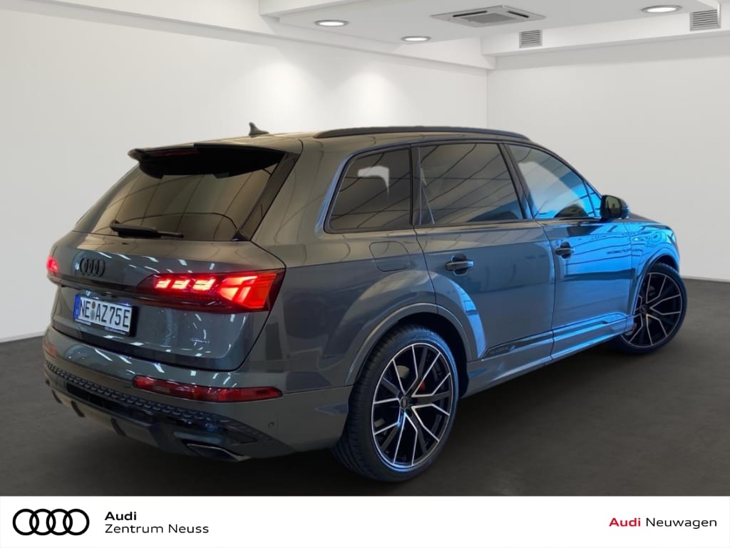 Image about Audi Q7 SUV TFSI e S line 55 TFSI e quattro tiptronic