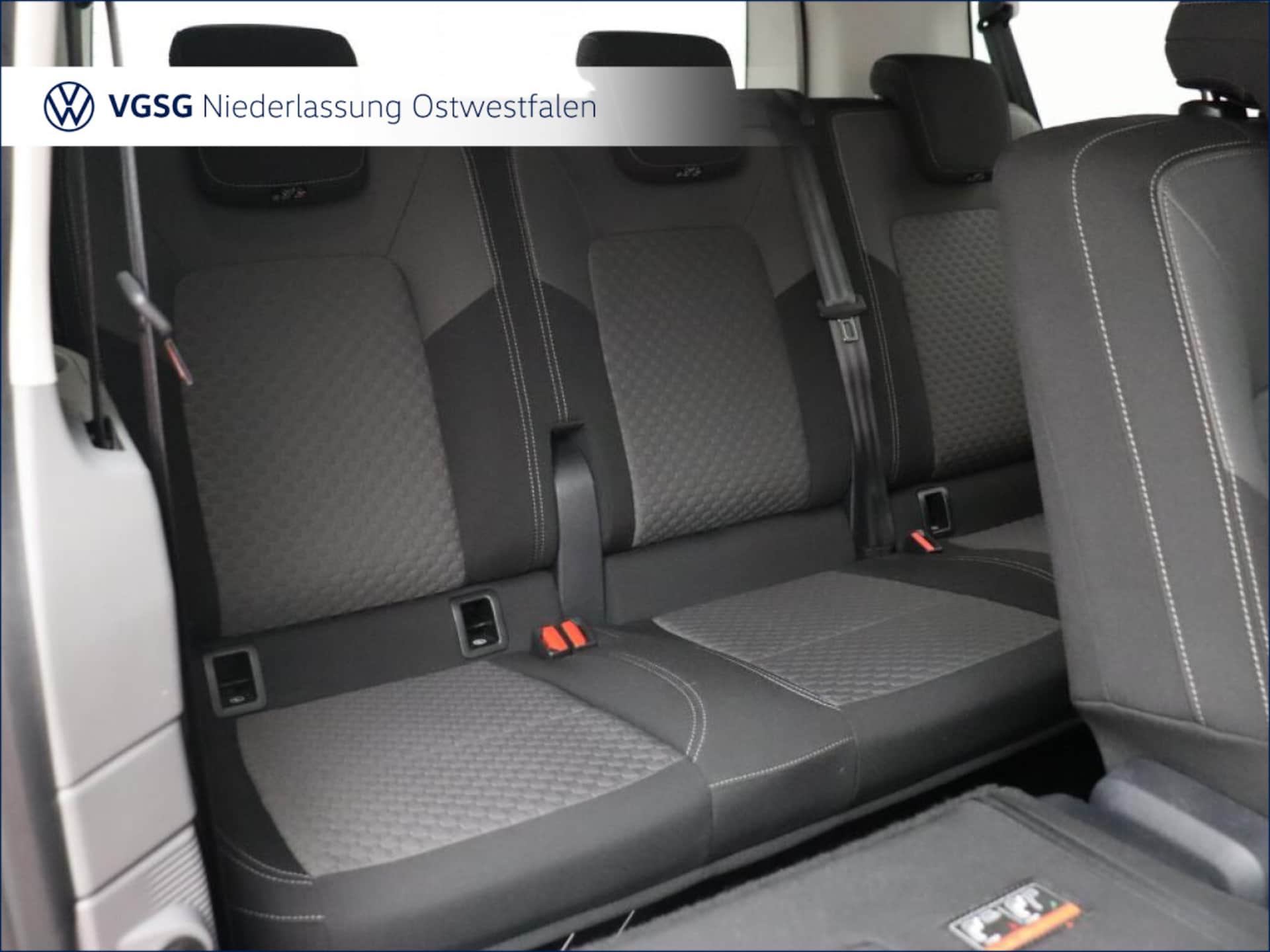 Volkswagen Caravelle Style