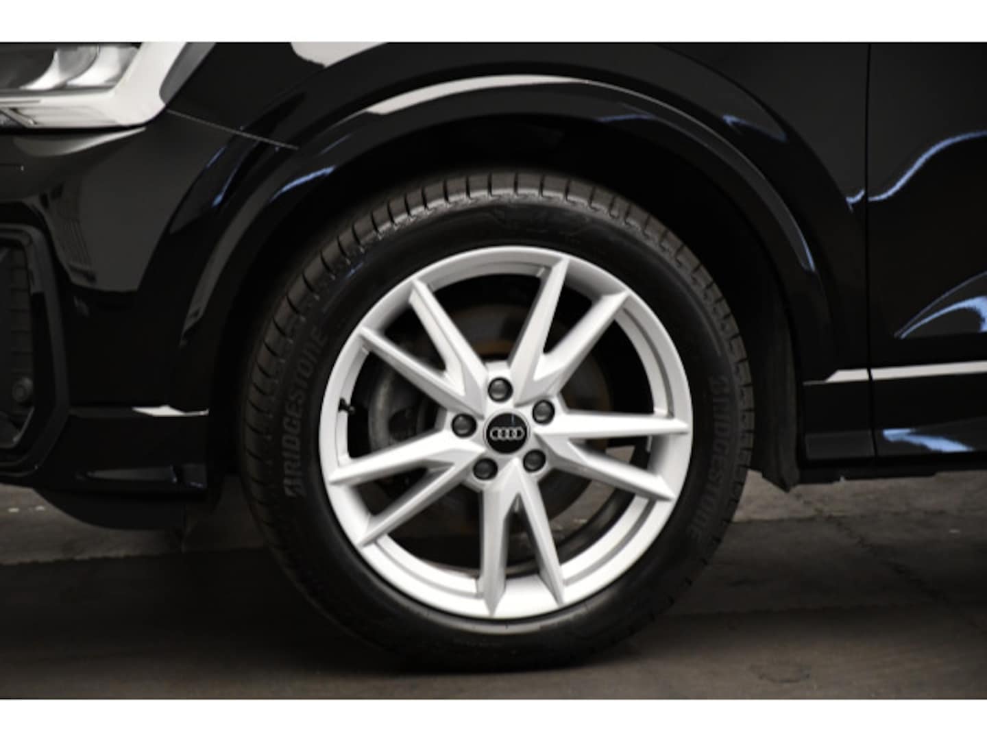 Bild über Audi Q2 S line 40 TFSI quattro S tronic - für weitere Informationen kontaktieren Sie den Audi Partner