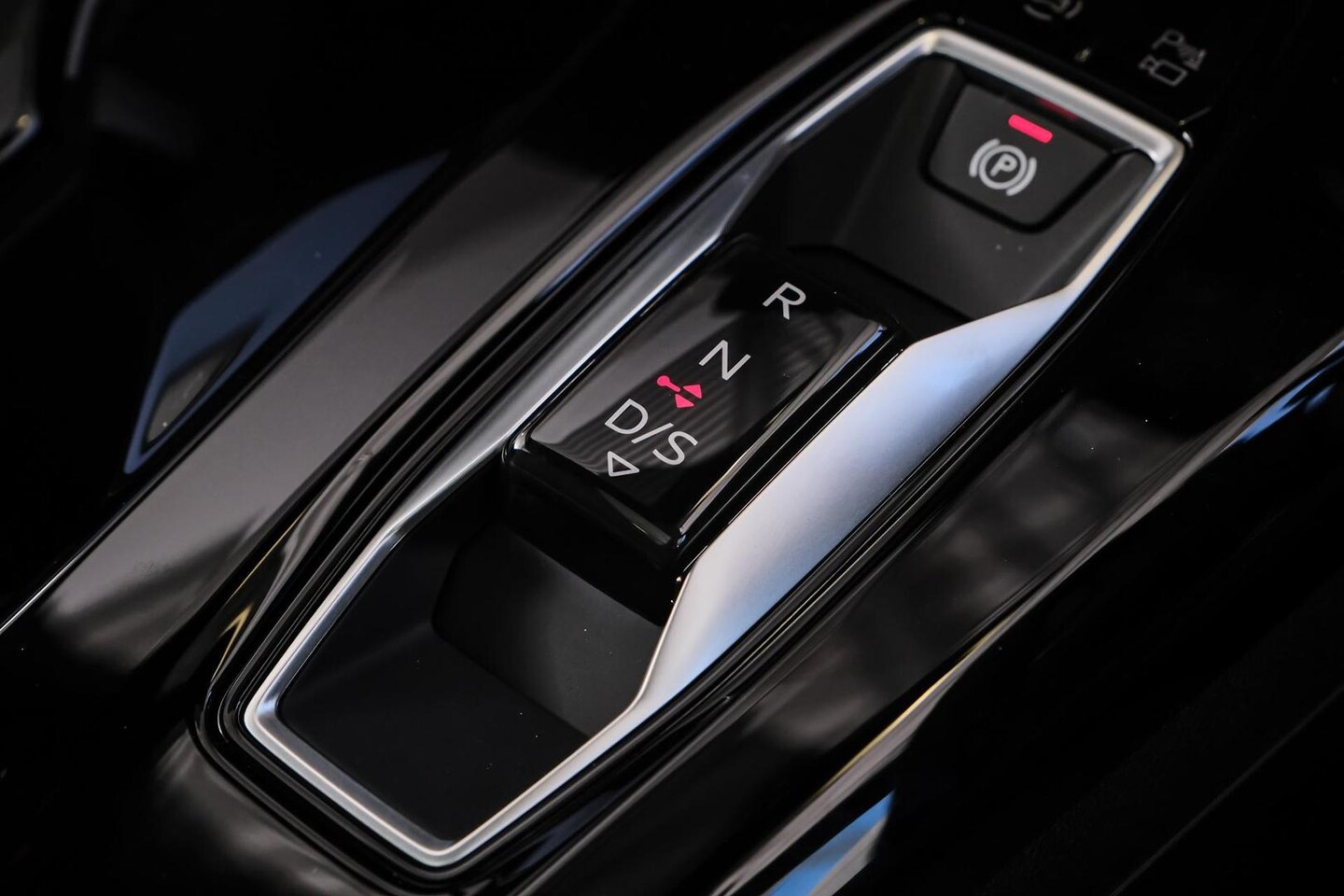 Image about Audi Q5 SUV TDI quattro 150 kW sport