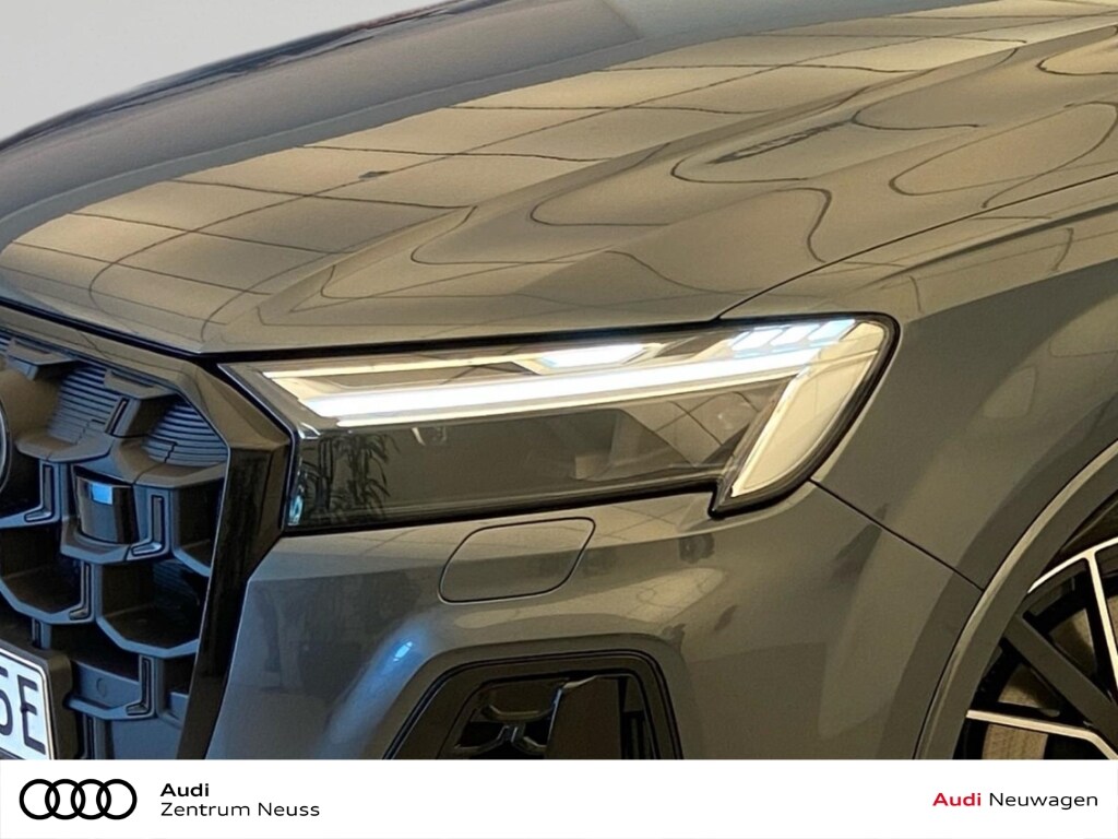 Image about Audi Q7 SUV TFSI e S line 55 TFSI e quattro tiptronic