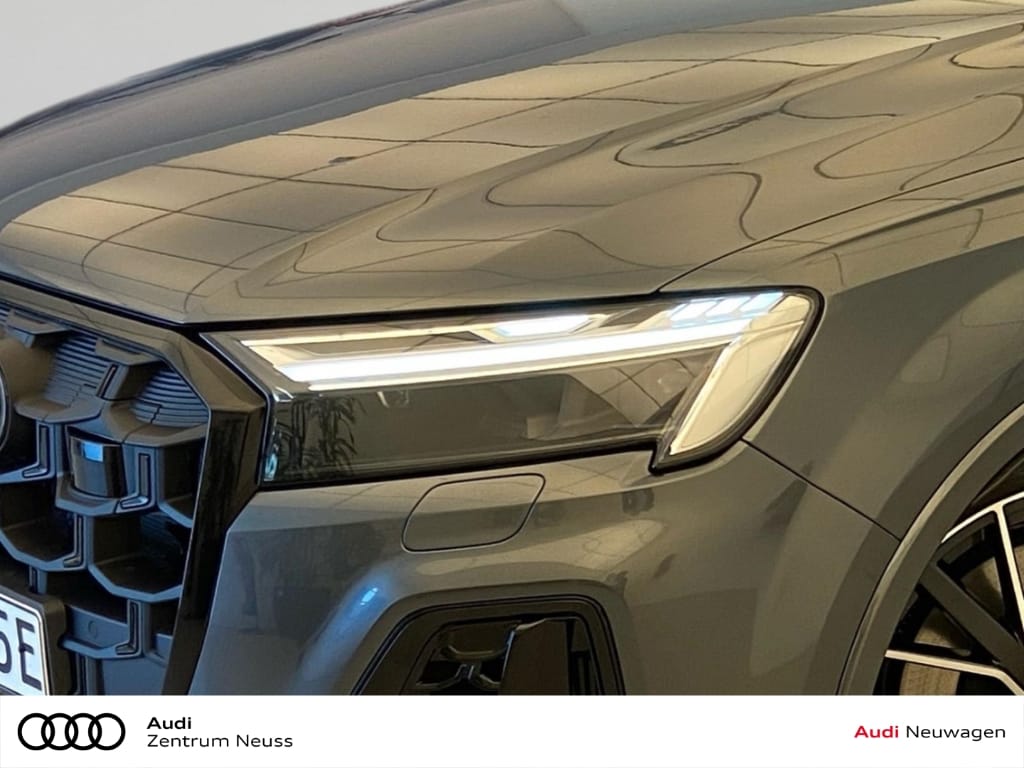 Image about Audi Q7 SUV TFSI e S line 55 TFSI e quattro tiptronic