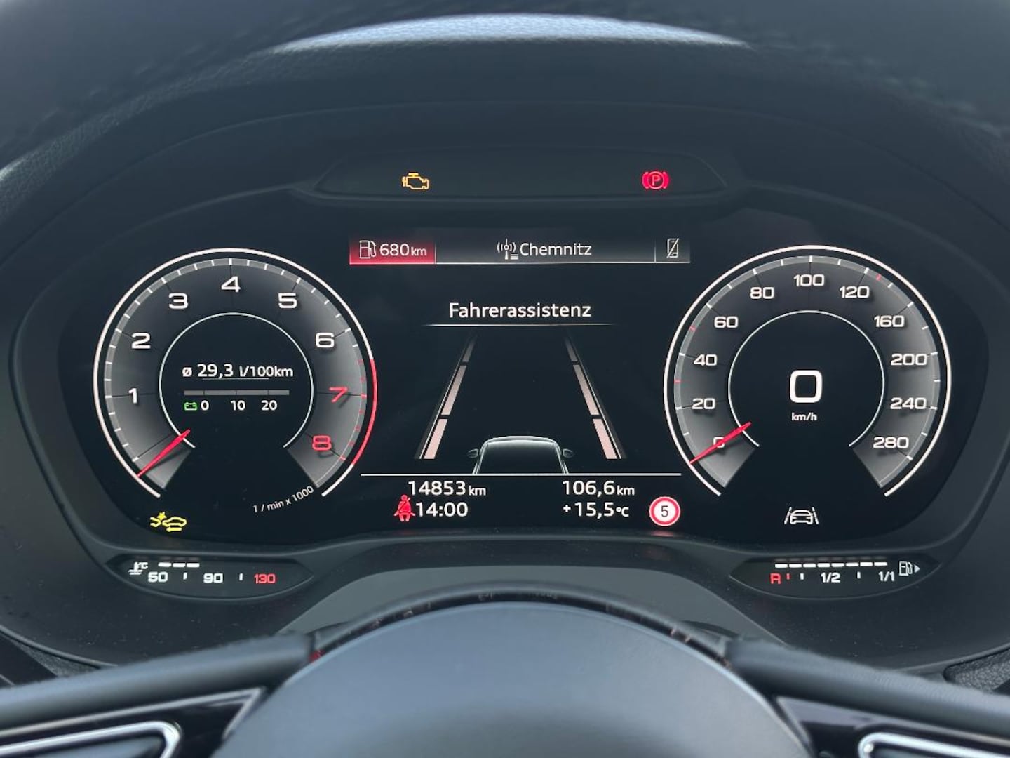 Bild über Audi Q2 30 TFSI Schaltgetriebe - für weitere Informationen kontaktieren Sie den Audi Partner
