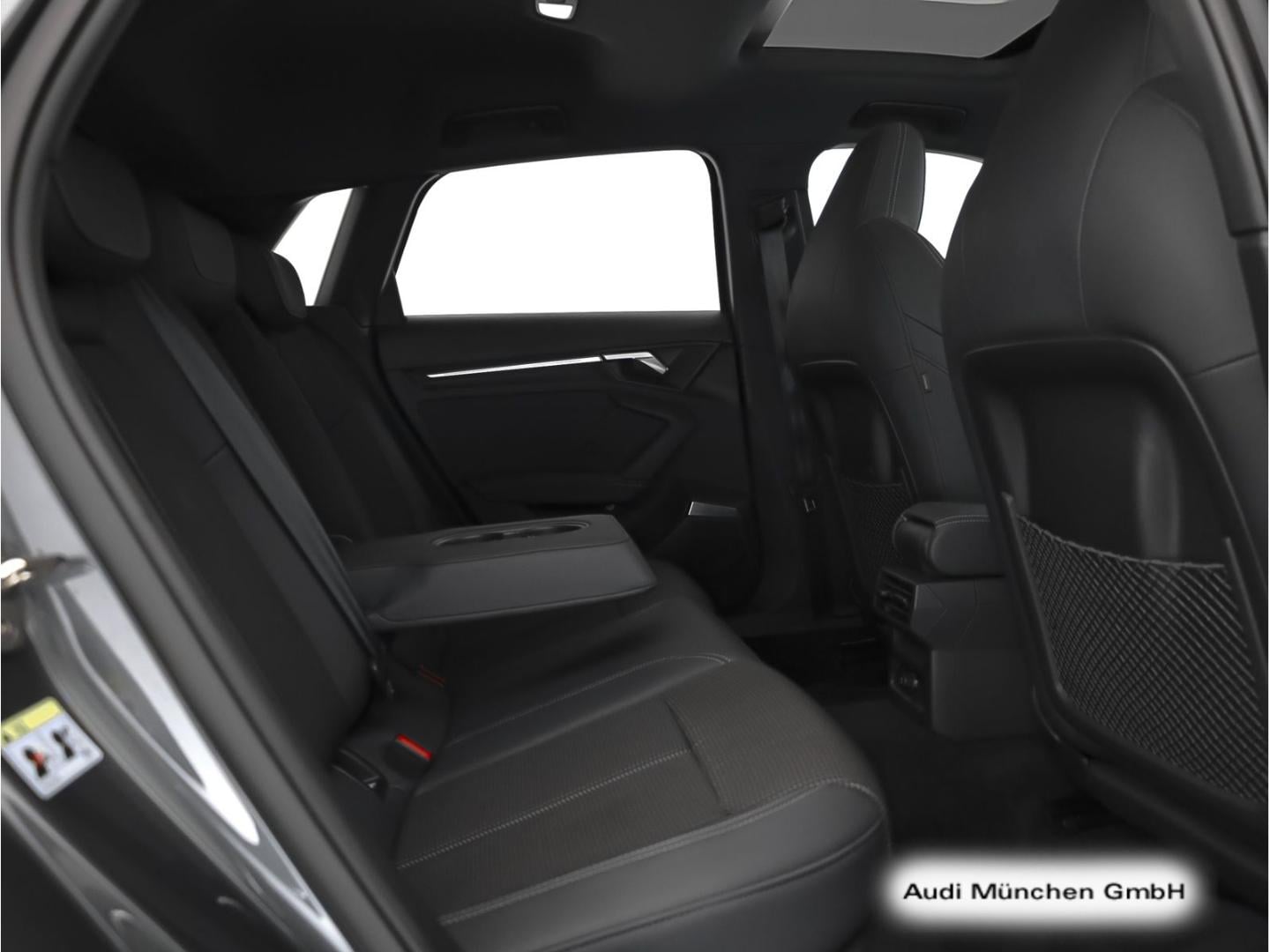 Bild über Audi S3 Sportback TFSI quattro S tronic - für weitere Informationen kontaktieren Sie den Audi Partner