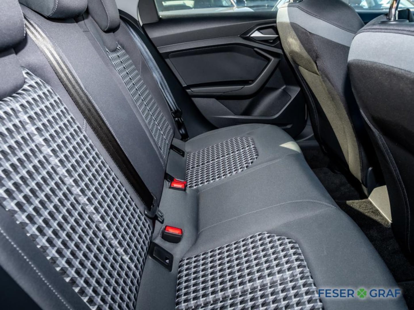 Bild über Audi A1 Sportback S line 25 TFSI S tronic - für weitere Informationen kontaktieren Sie den Audi Partner