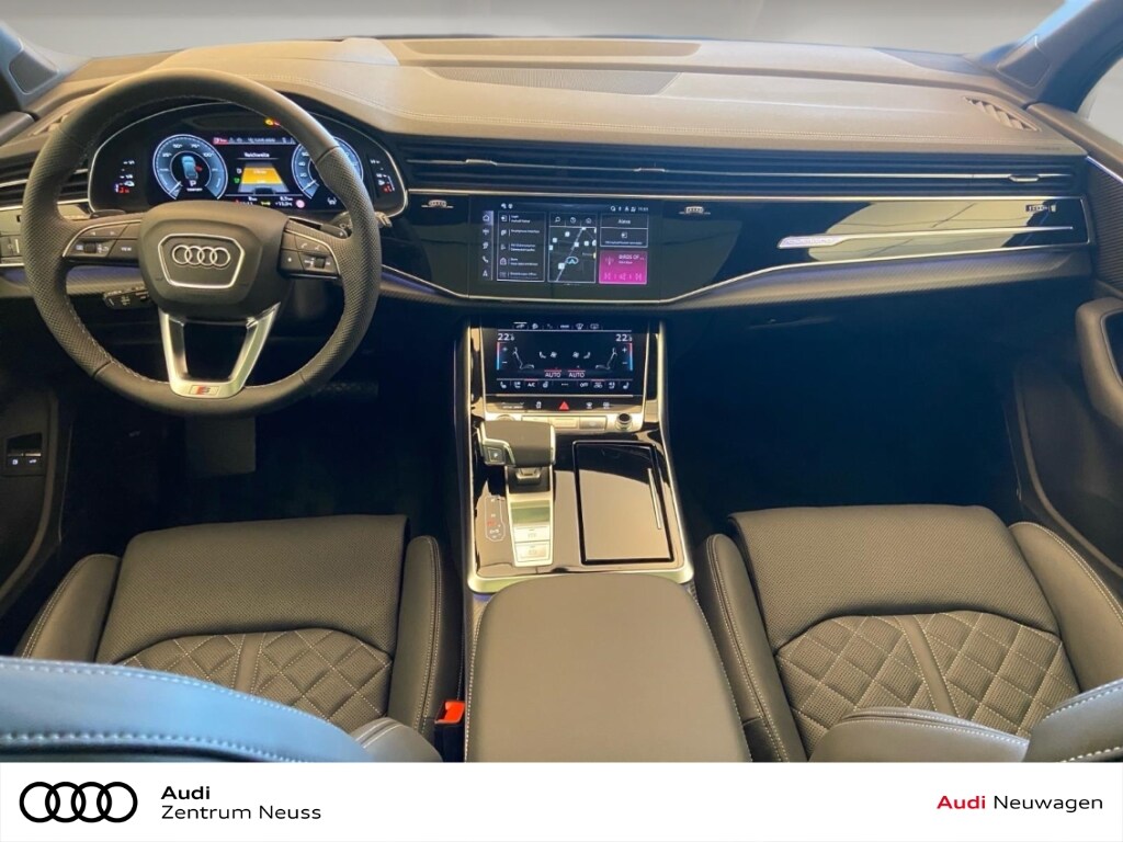 Image about Audi Q7 SUV TFSI e S line 55 TFSI e quattro tiptronic