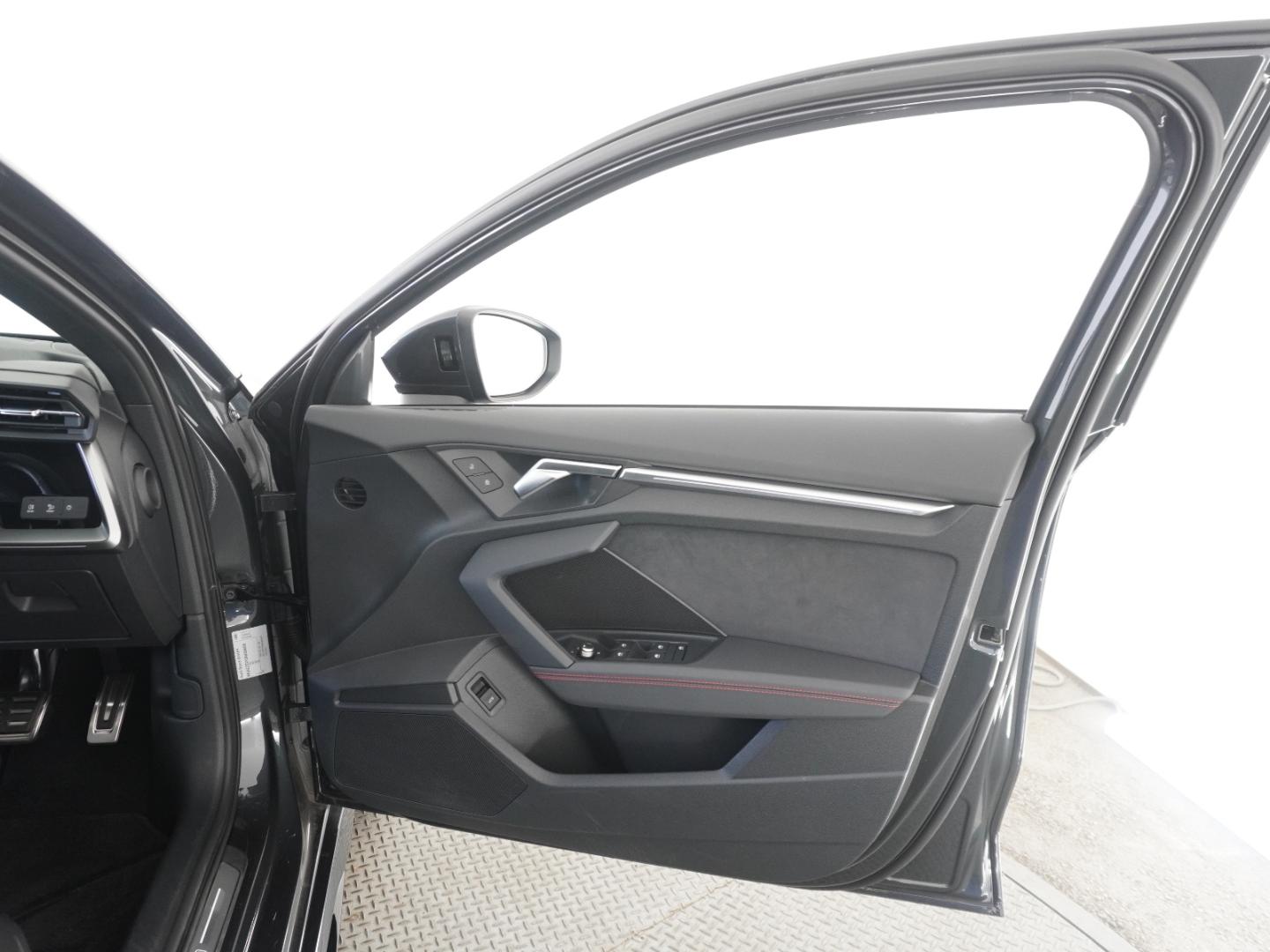 Image about Audi RS 3 Sedan RS 3 Saloon 294(400) kW(PS) S tronic