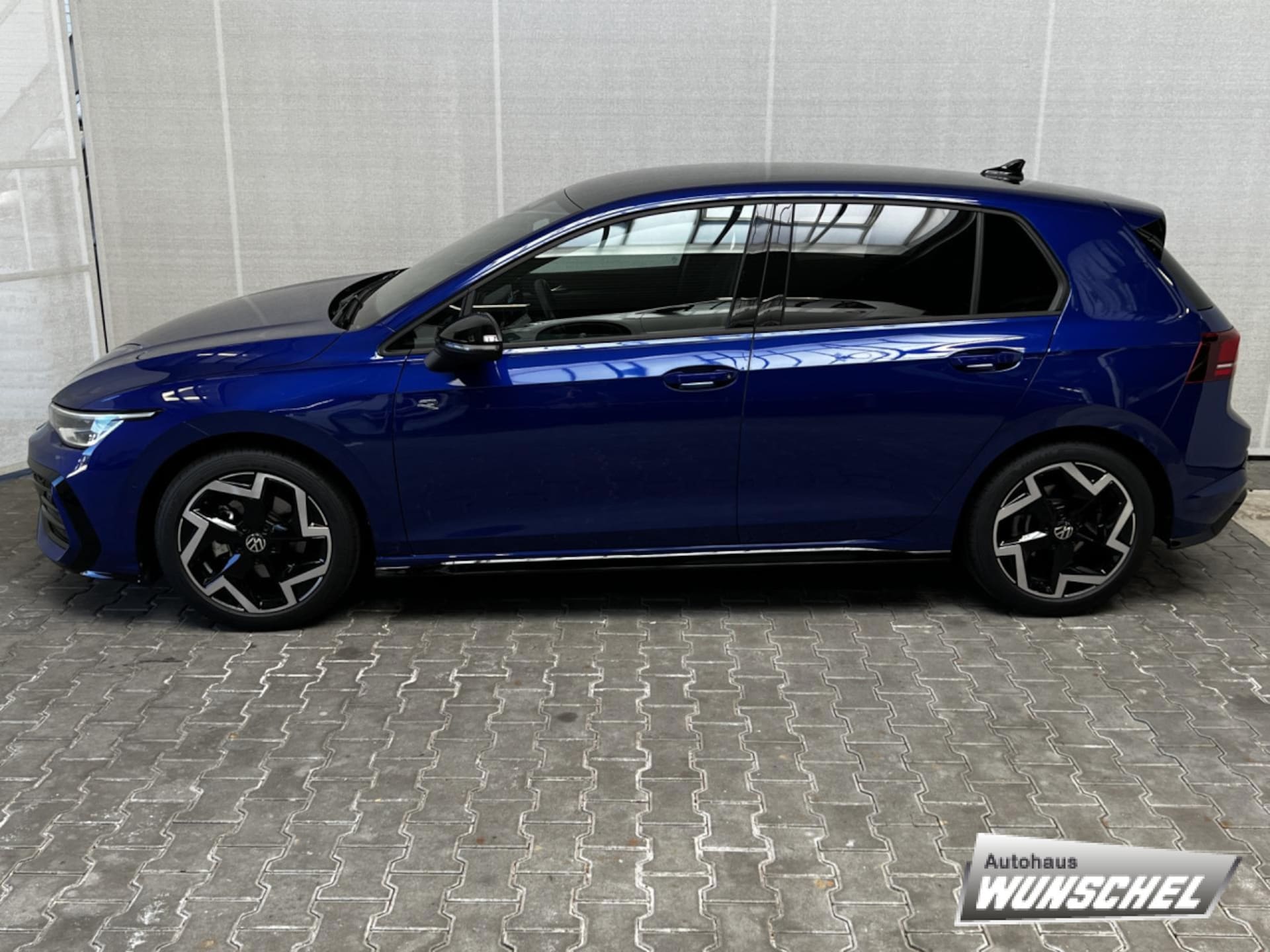 Volkswagen Golf R-Line