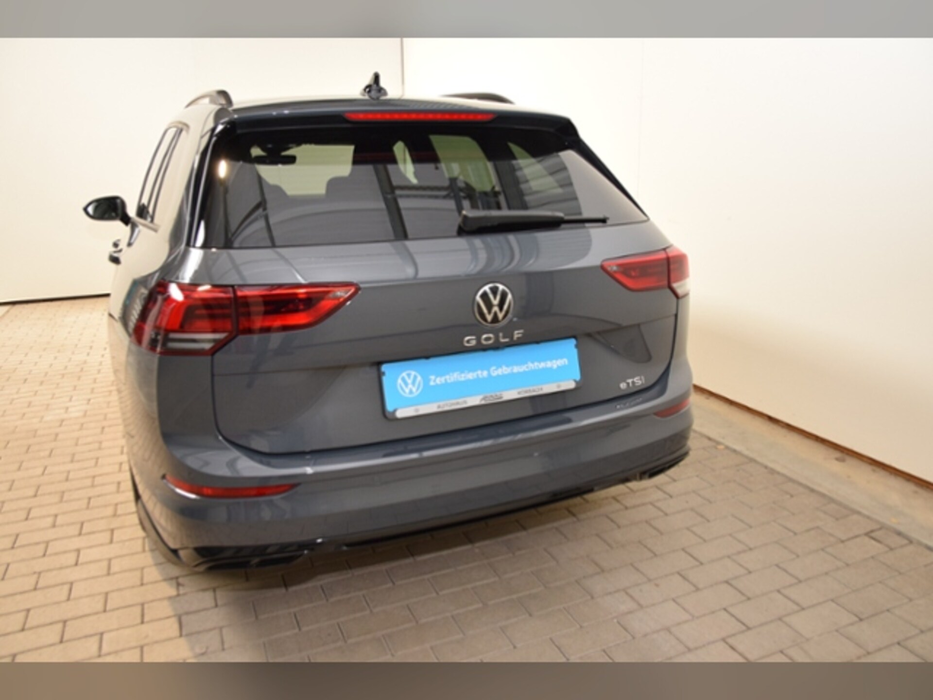 Volkswagen Golf Variant R-Line