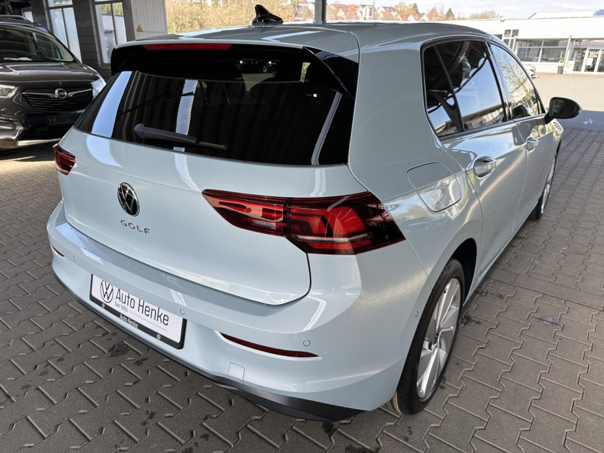 Volkswagen Golf Life