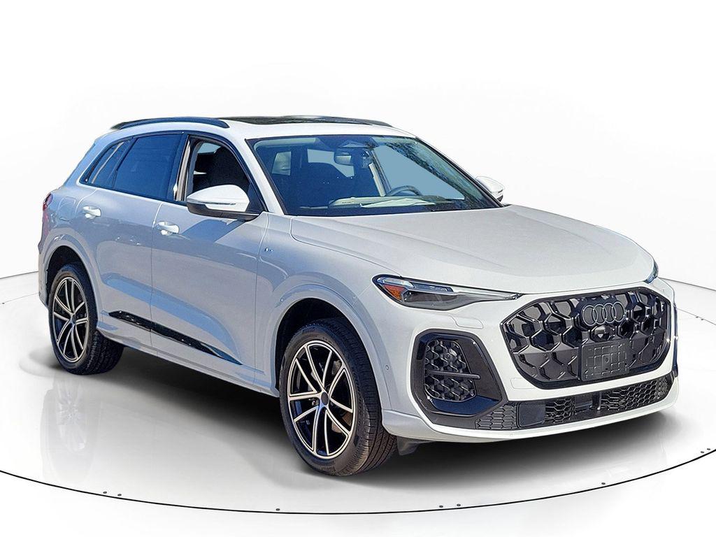 2026 Audi Q5 Premium Plus quattro's photo