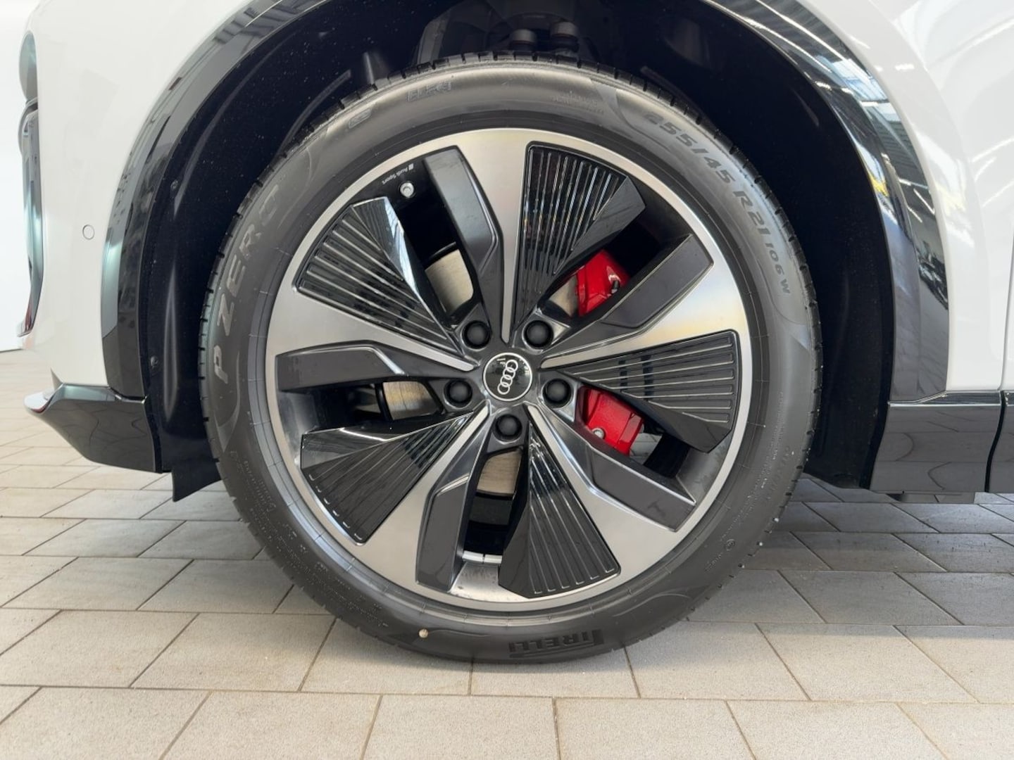 Bild über Audi Q6 SUV e-tron S line business e-tron performance 225 kW - für weitere Informationen kontaktieren Sie den Audi Partner