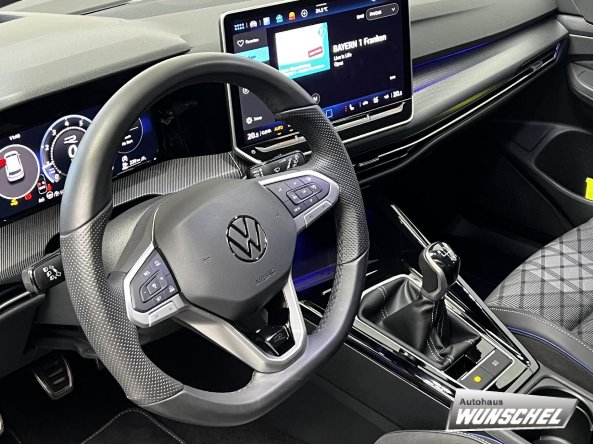Volkswagen Golf R-Line