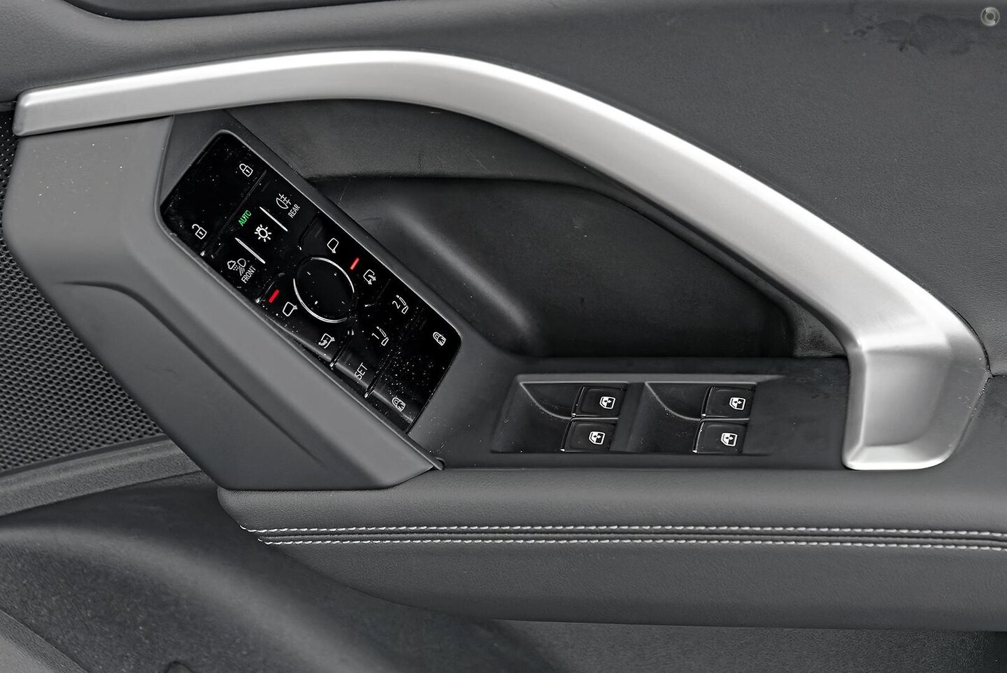 Image about Audi Q5 SUV TDI quattro 150 kW