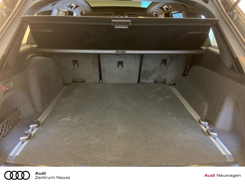 Image about Audi Q7 SUV TFSI e S line 55 TFSI e quattro tiptronic
