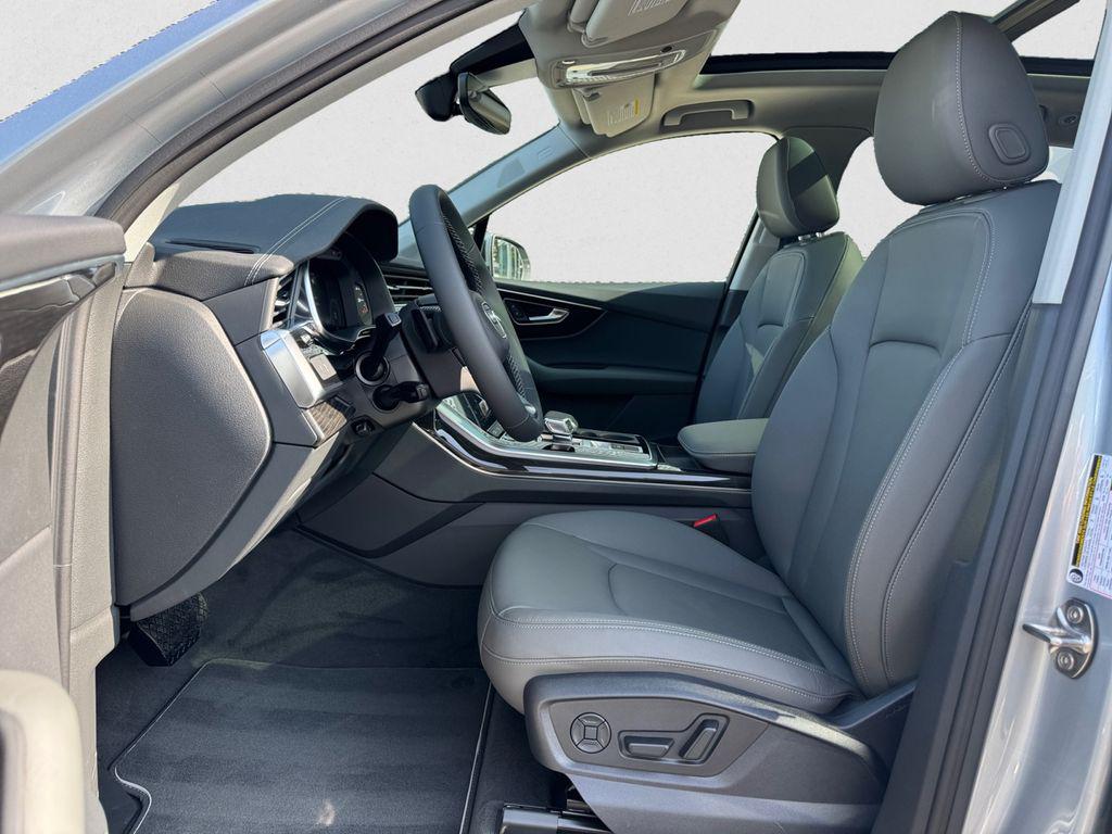 2025 Audi Q7 Premium - Photo 10