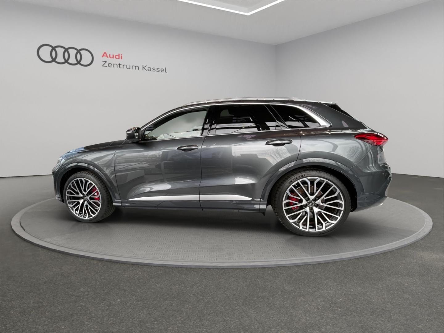 Bild über Audi SQ5 SUV TFSI 270 kW S tronic - für weitere Informationen kontaktieren Sie den Audi Partner