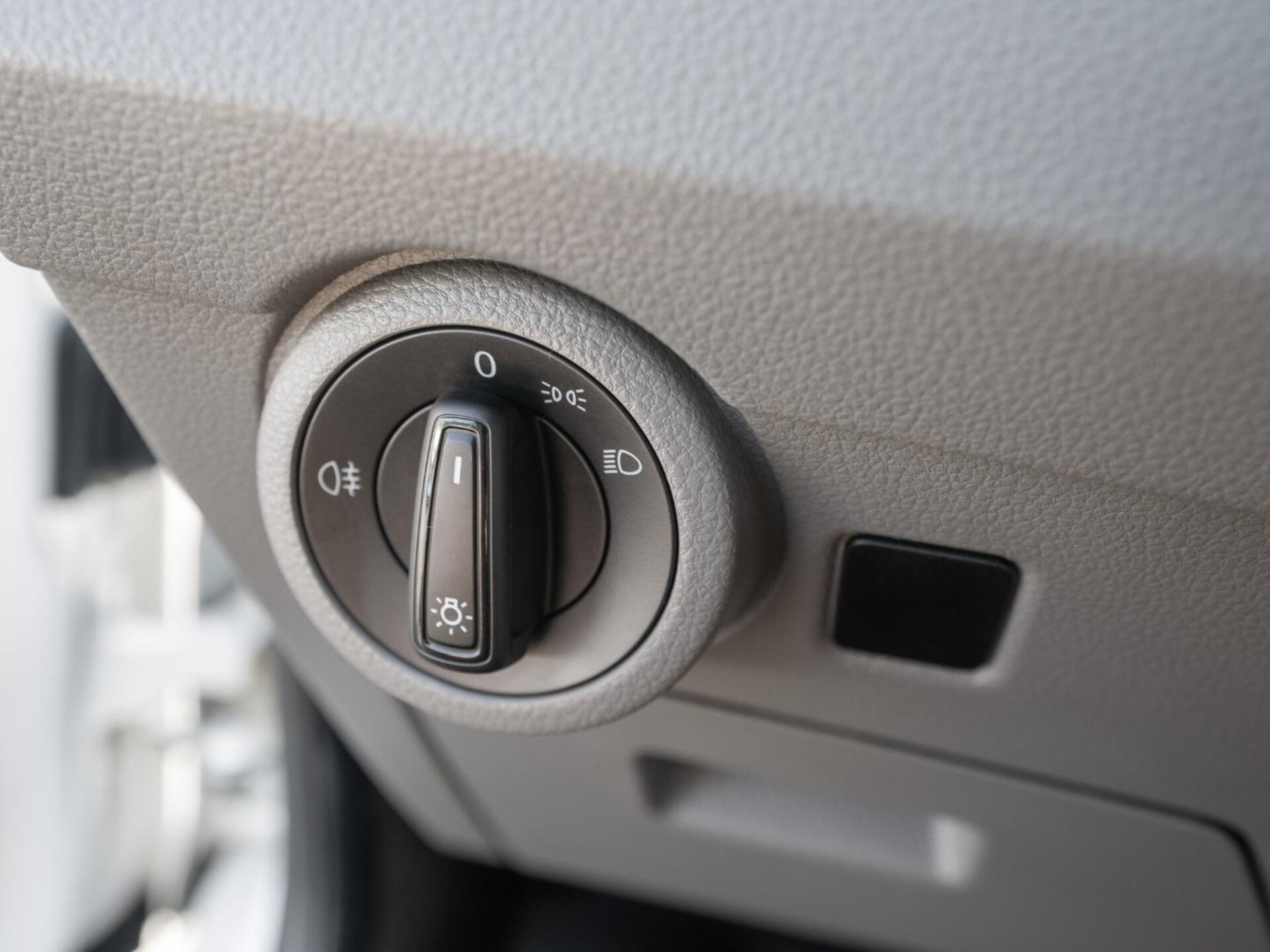 Volkswagen T6.1 Transporter Kasten langer Radstand