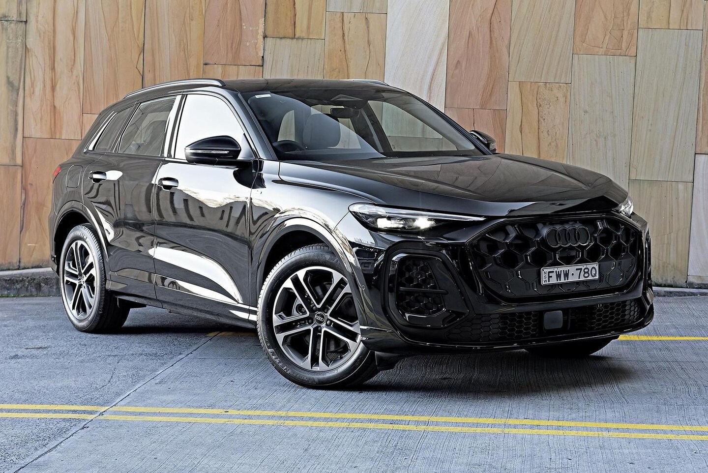 Image about Audi Q5 SUV TFSI 150 kW