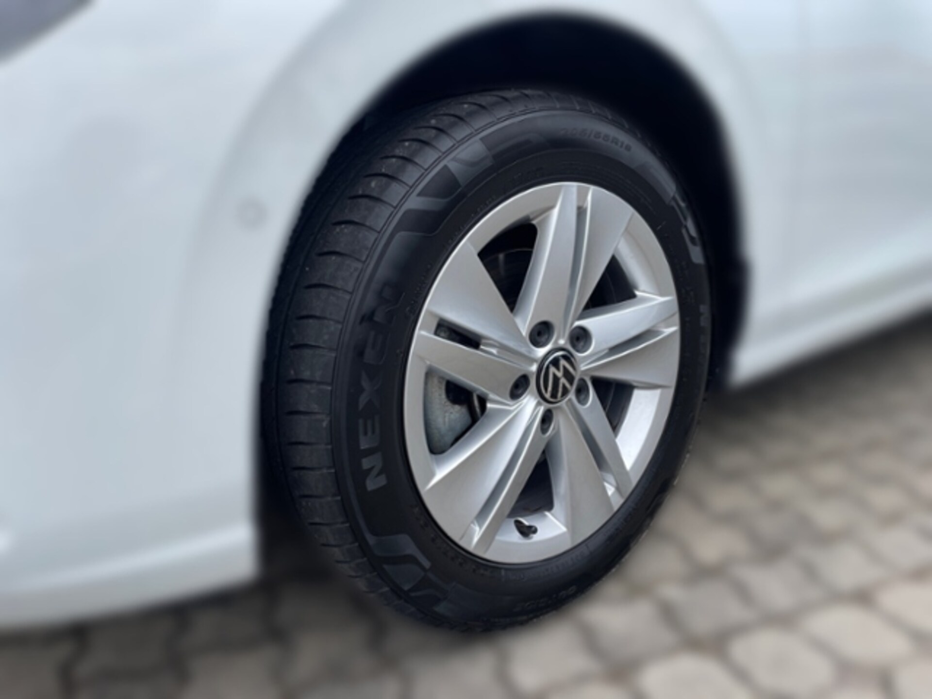 Volkswagen Golf Variant Life