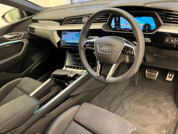 Image about Audi Q8 e-tron 55 e-tron S line