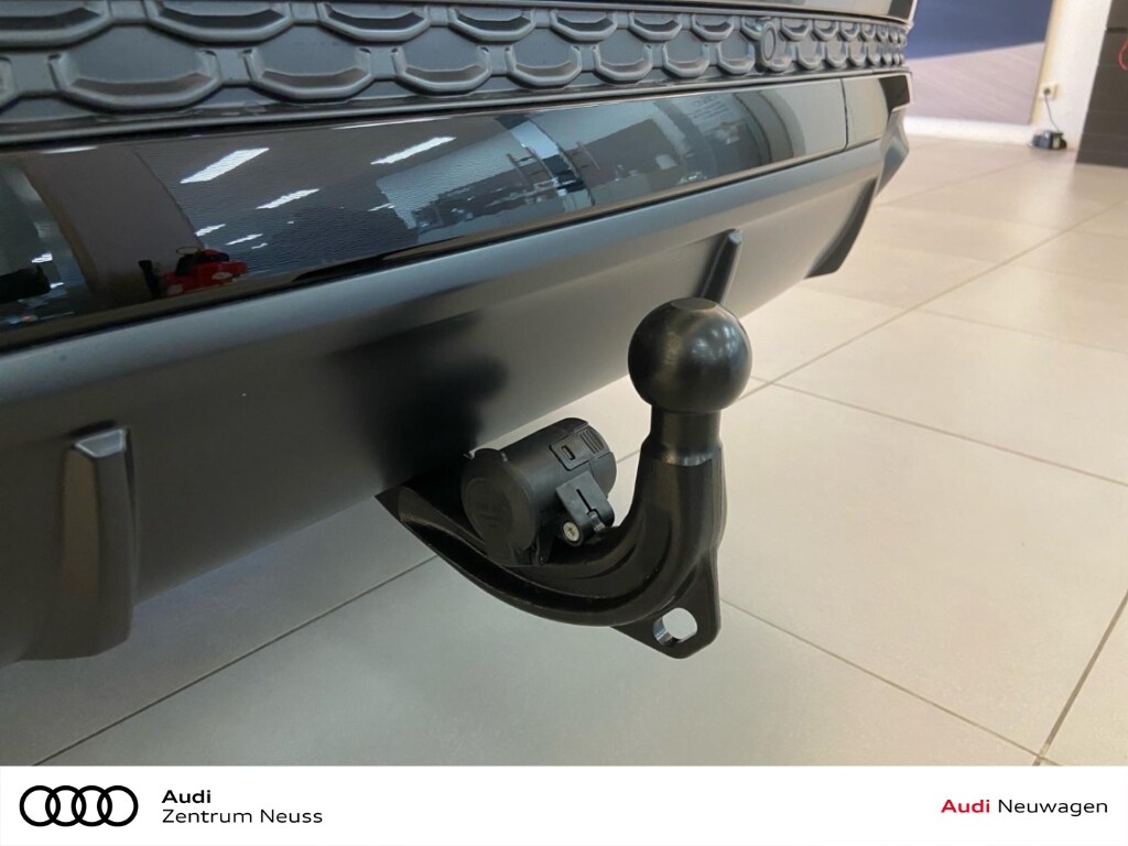 Image about Audi Q7 SUV TFSI e S line 55 TFSI e quattro tiptronic