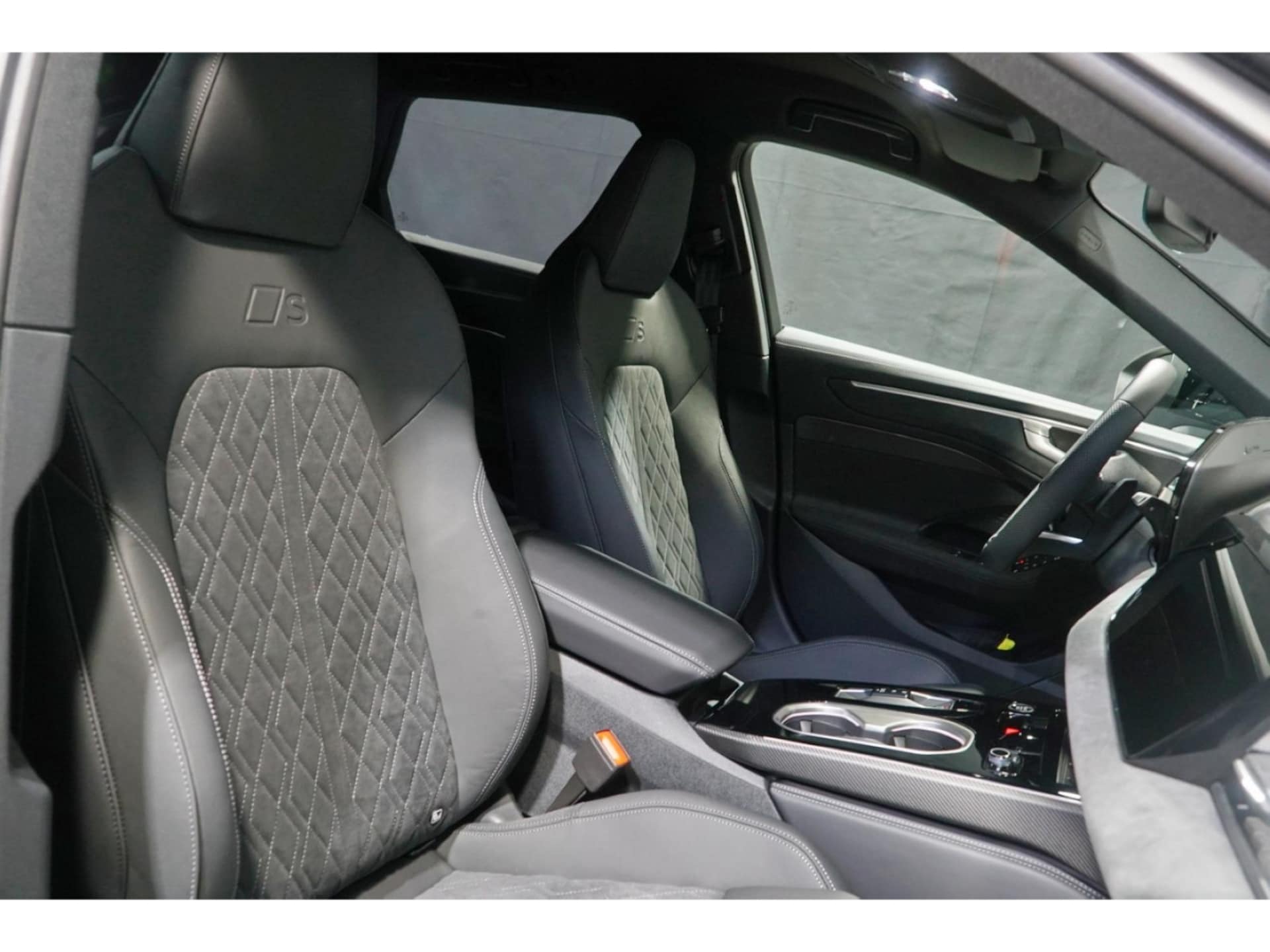Audi A6 Avant edition one