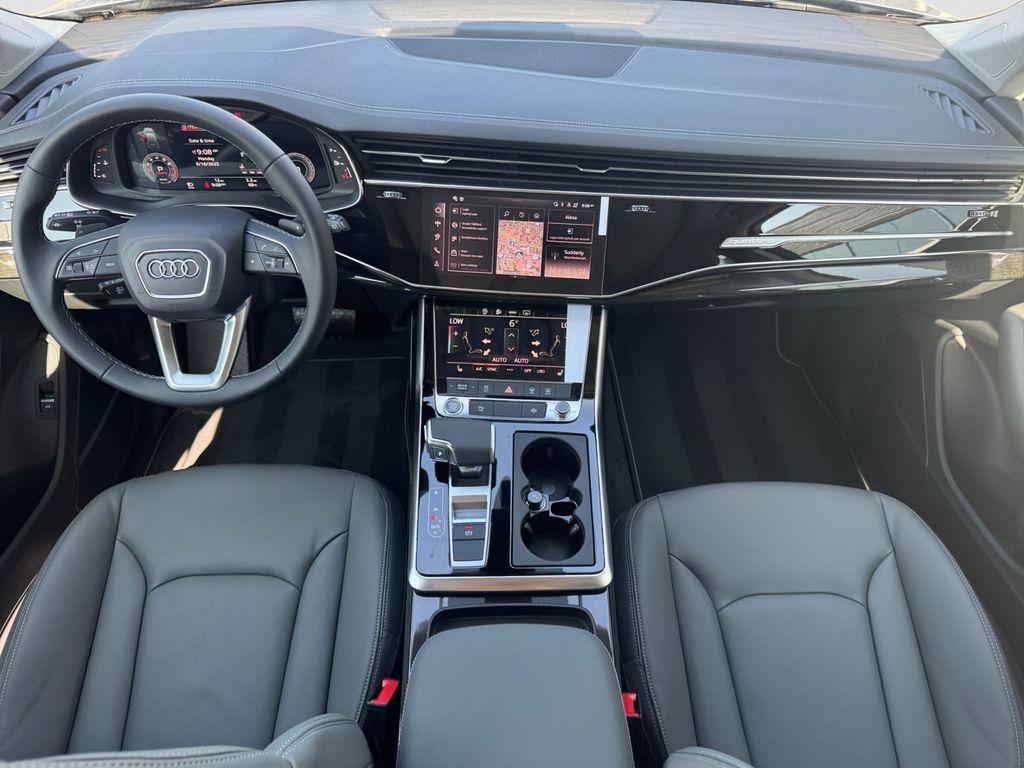 2025 Audi Q7 Premium - Photo 12