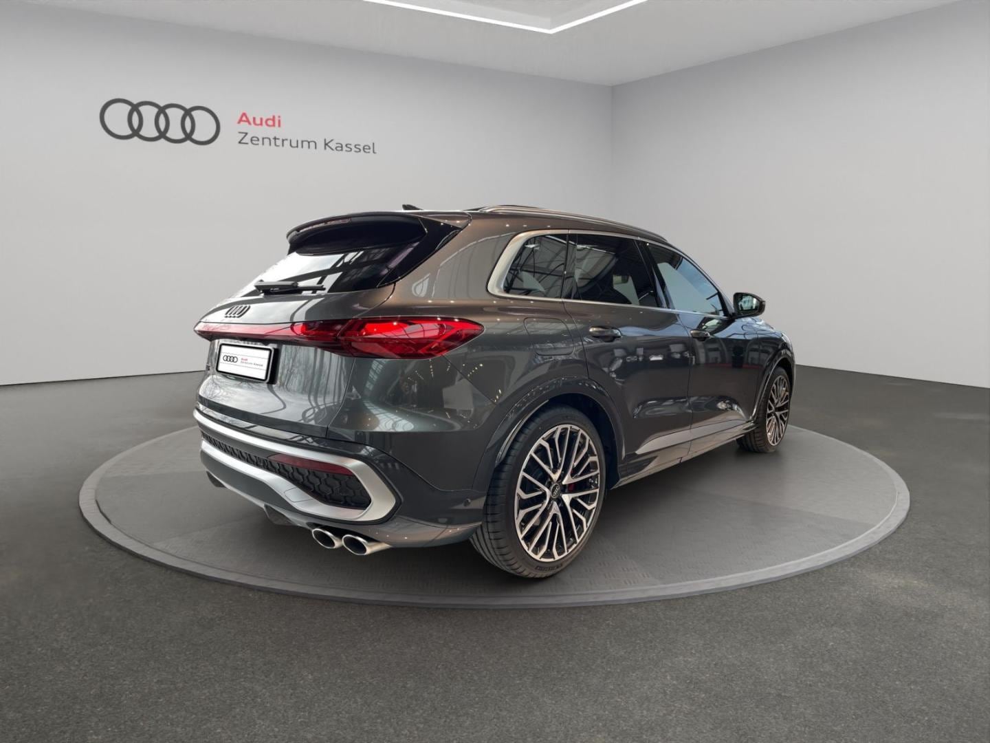 Bild über Audi SQ5 SUV TFSI 270 kW S tronic - für weitere Informationen kontaktieren Sie den Audi Partner
