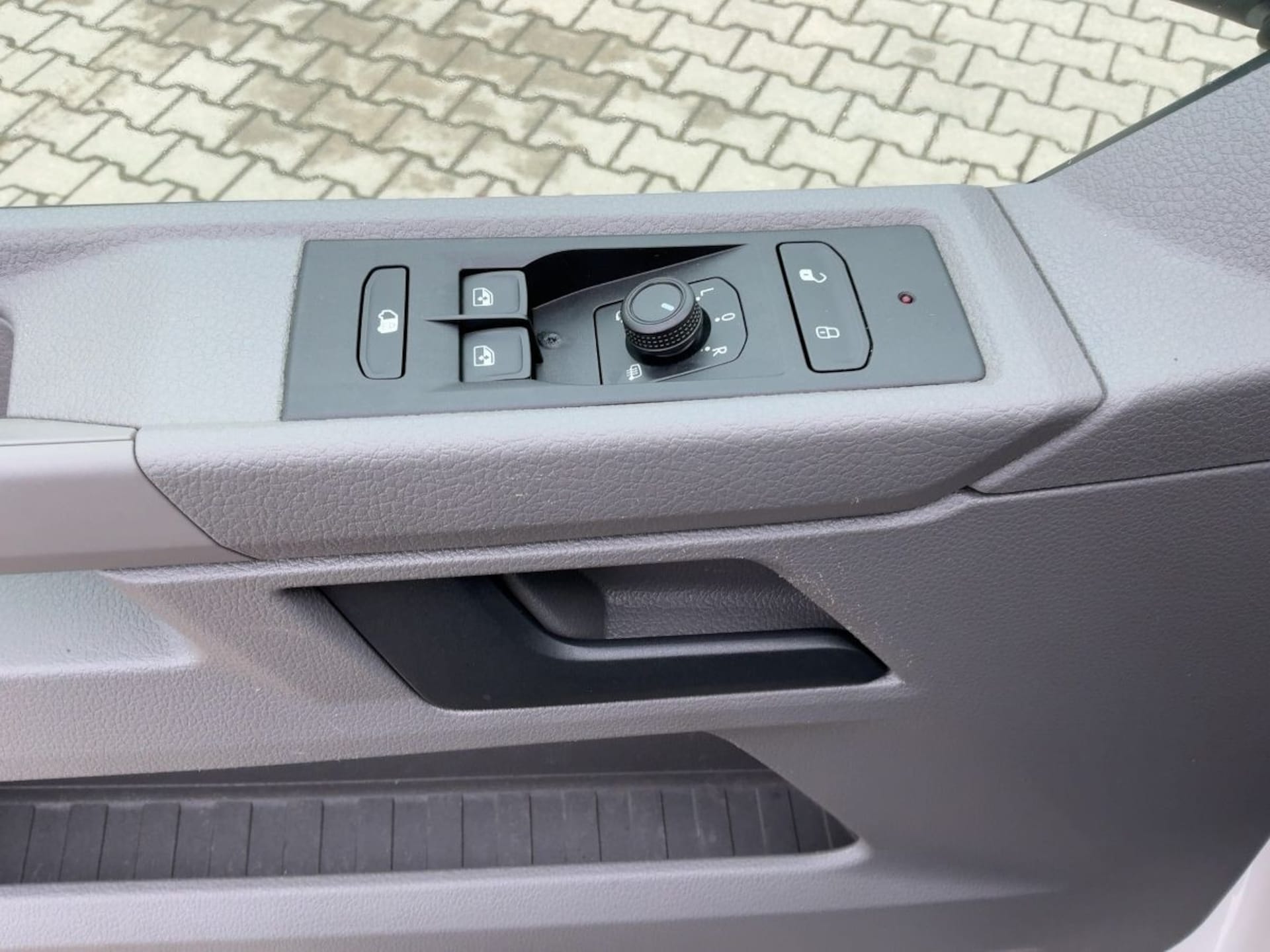 Volkswagen T6.1 Transporter Kasten langer Radstand