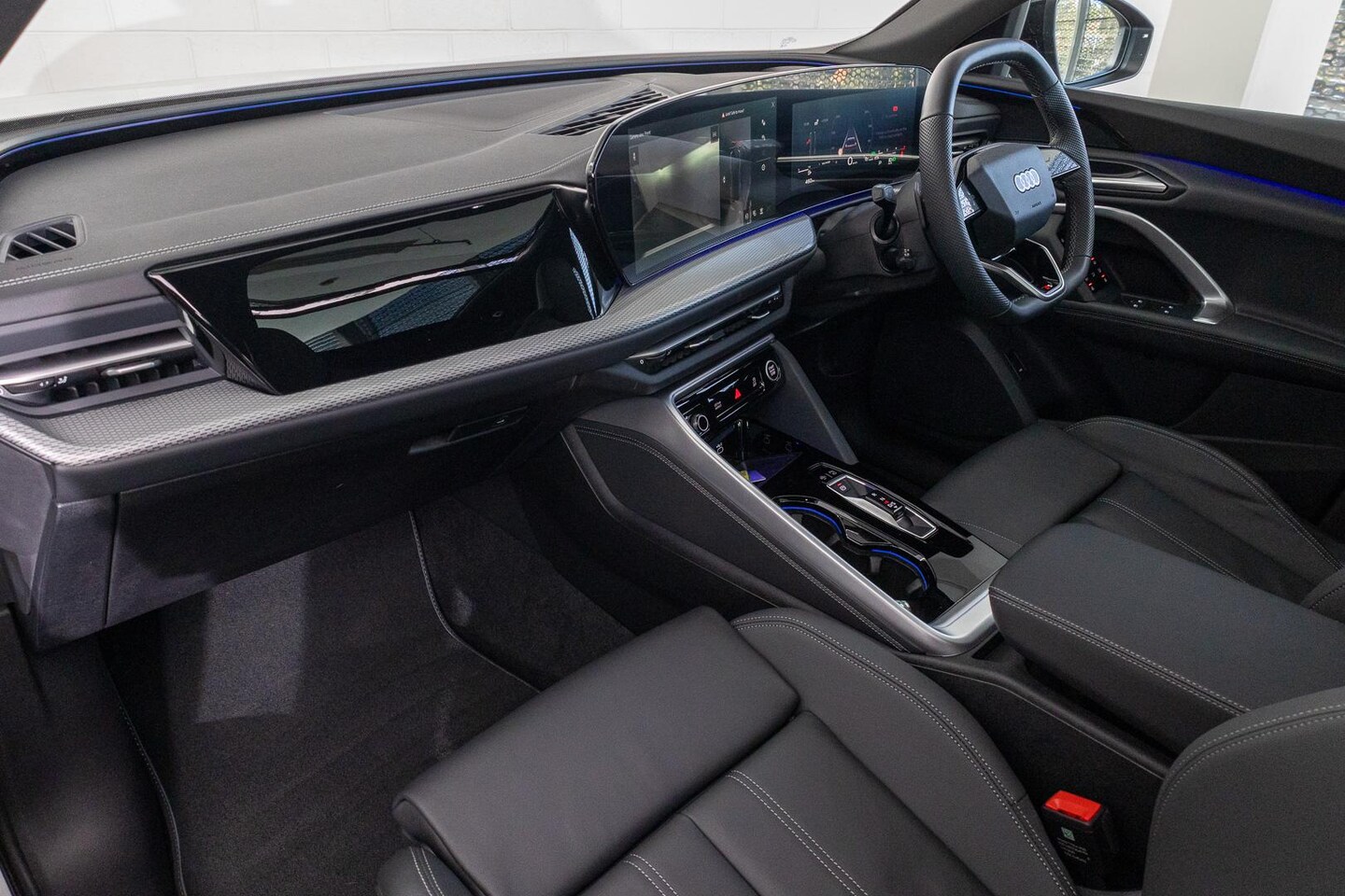 Image about Audi Q5 SUV TDI quattro 150 kW sport