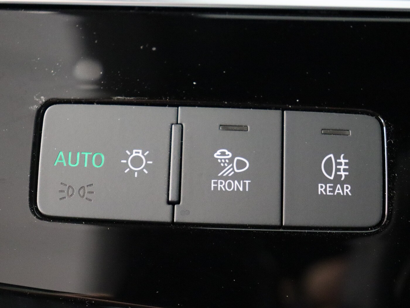 Image about Audi Q8 e-tron S line 55 e-tron quattro