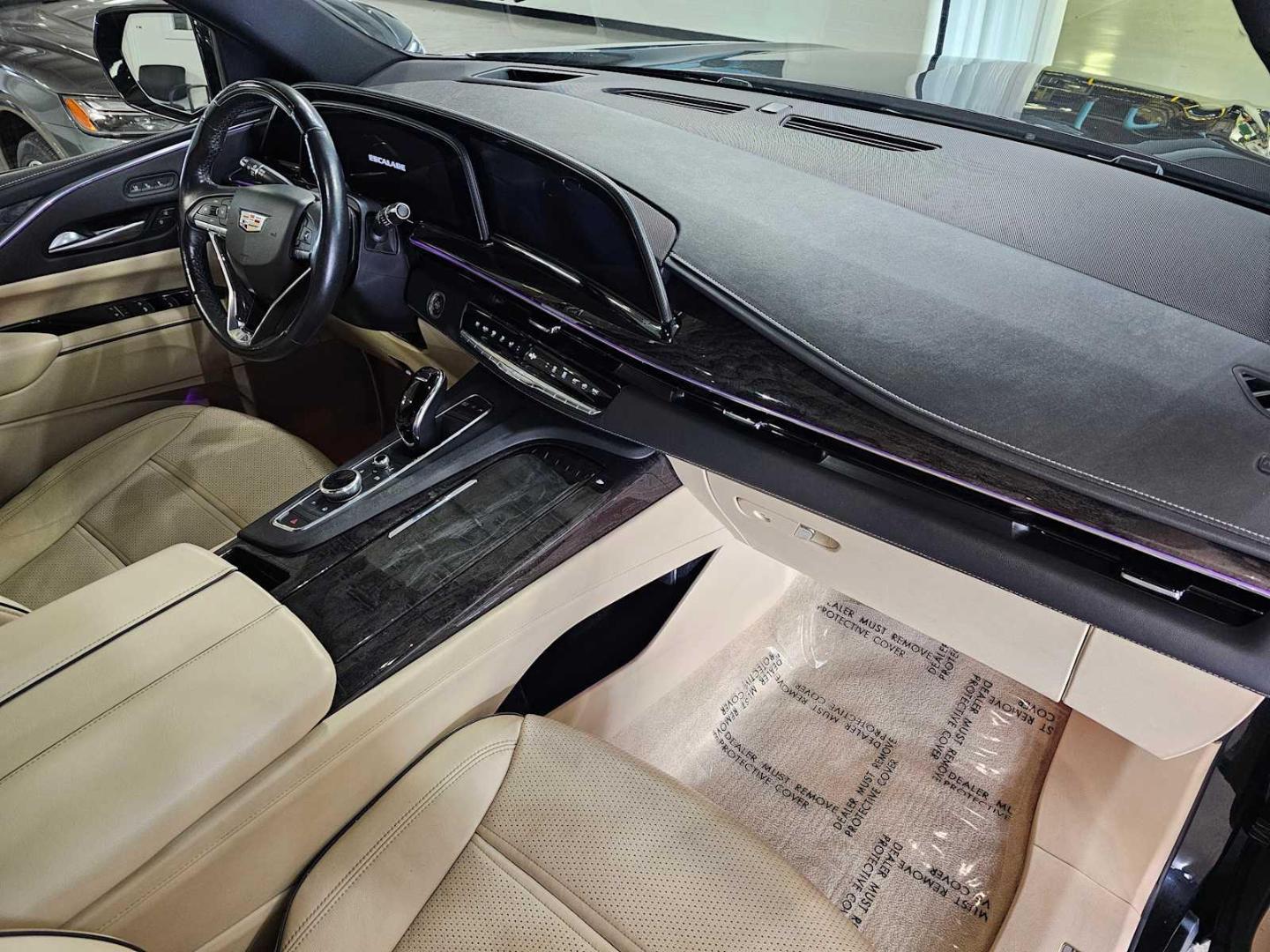 2023 Cadillac Escalade Premium Luxury - Photo 11