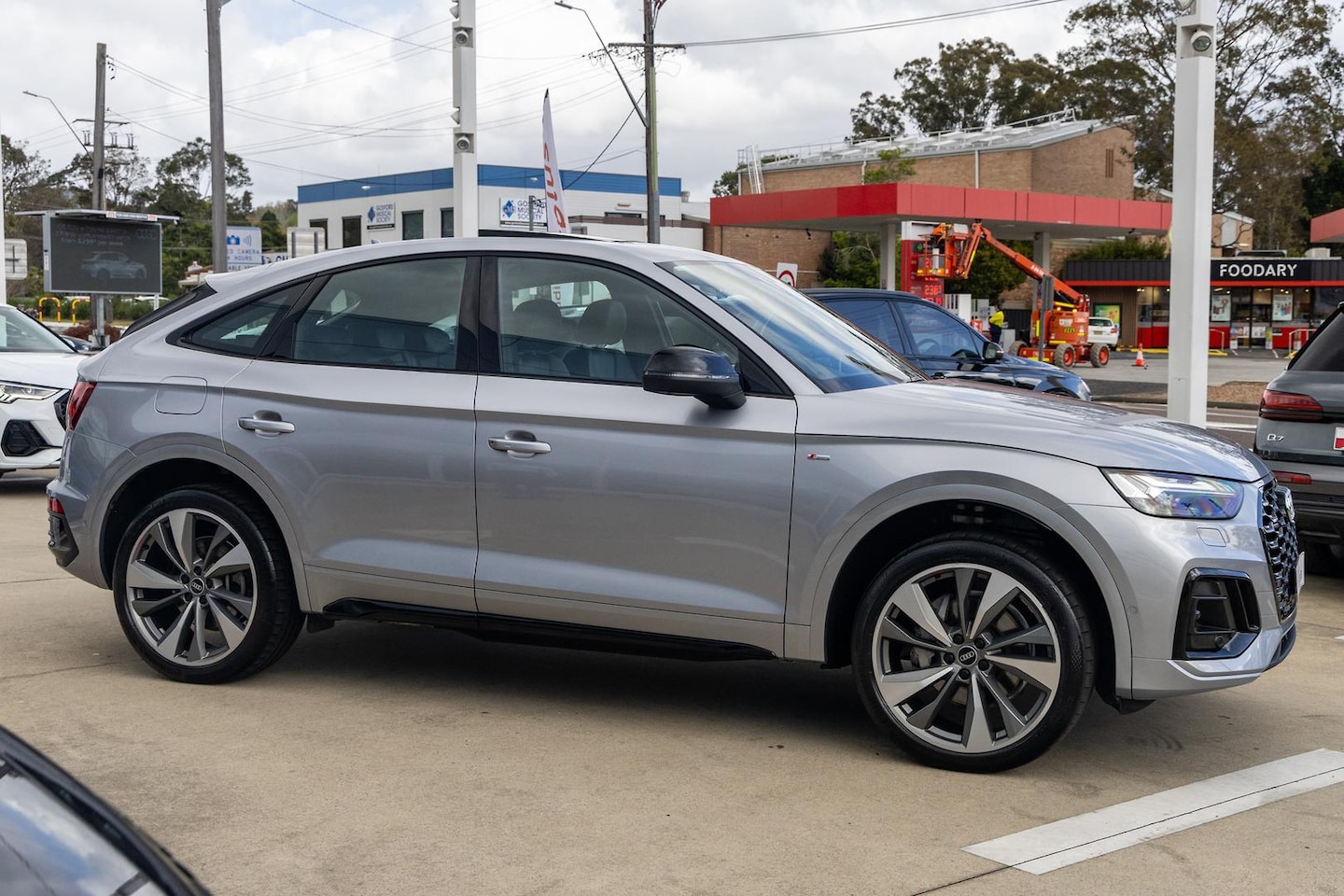 Image about Audi Q5 Sportback 45