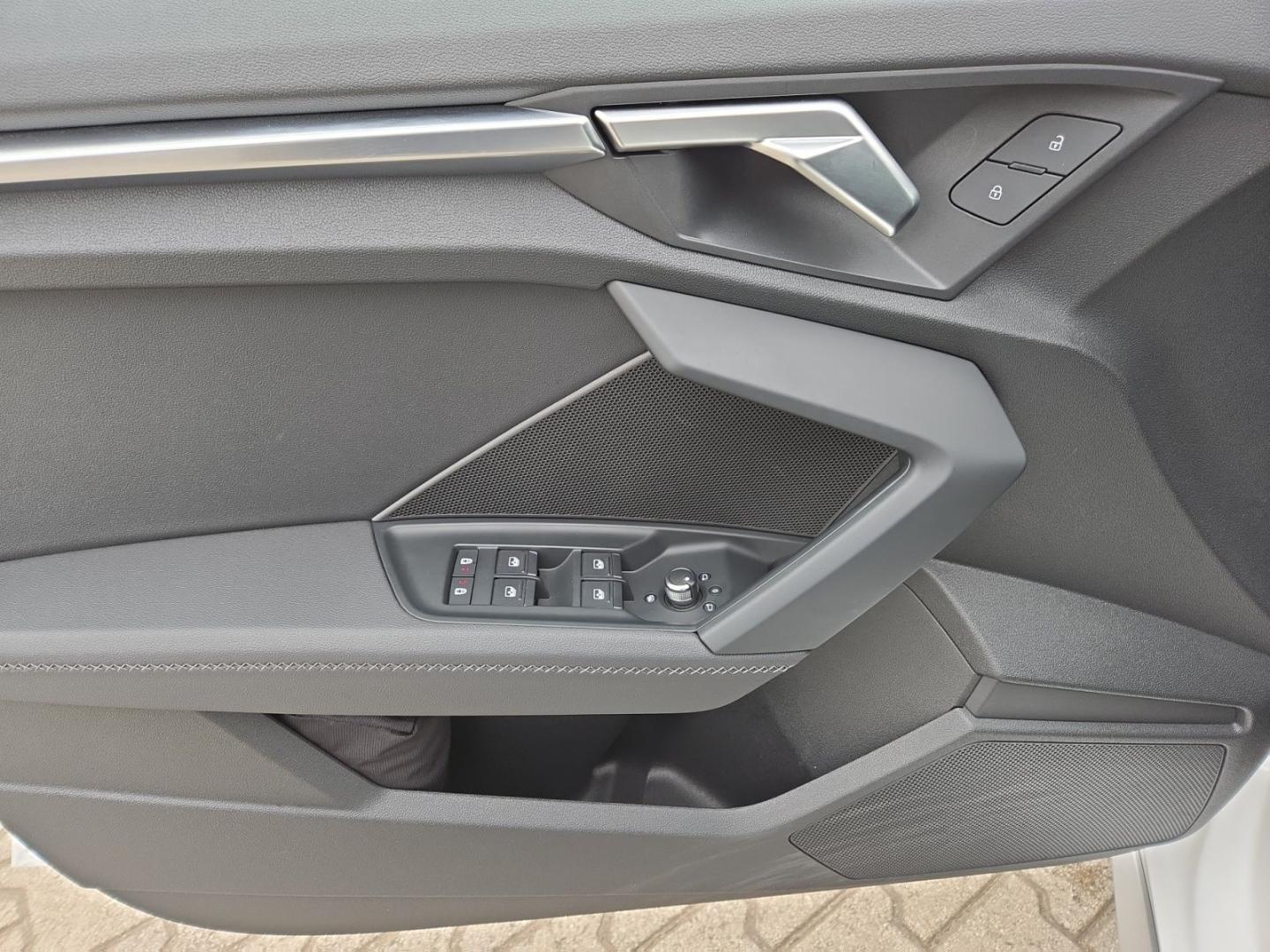 Image about Audi S3 Sportback TFSI quattro S tronic
