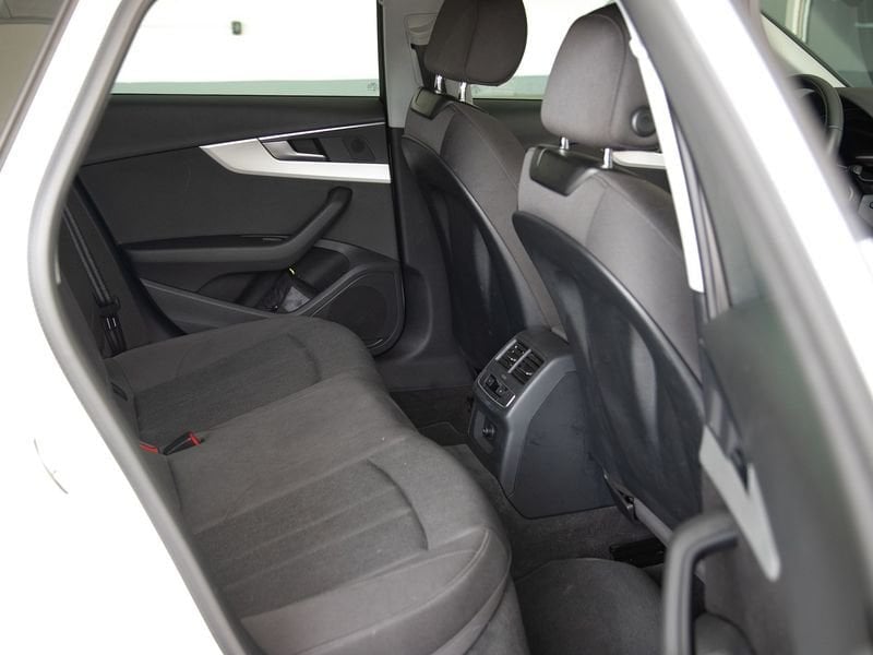 Image about Audi A4 Avant Business Advanced 30 TDI 100 kW (136 PS) S tronic