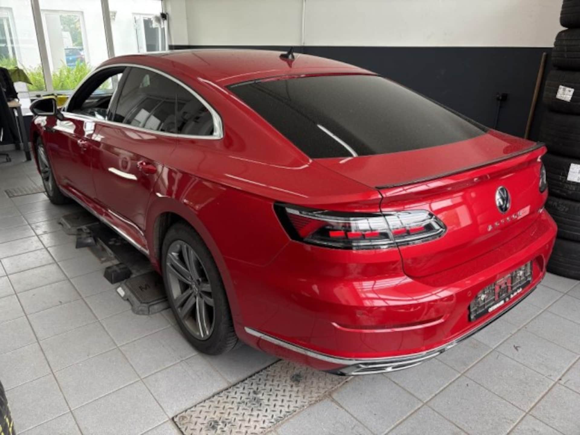 Volkswagen Arteon R-Line