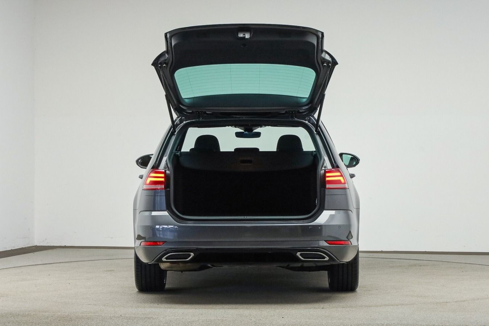 Volkswagen Golf Variant R-Line