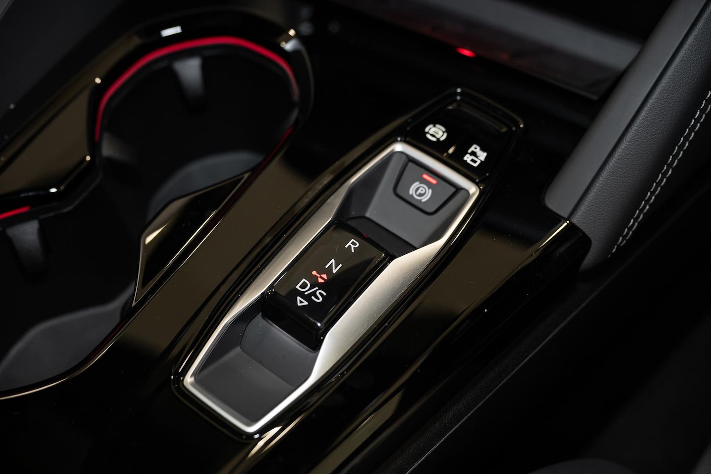 Image about Audi Q5 SUV TDI quattro 150 kW sport