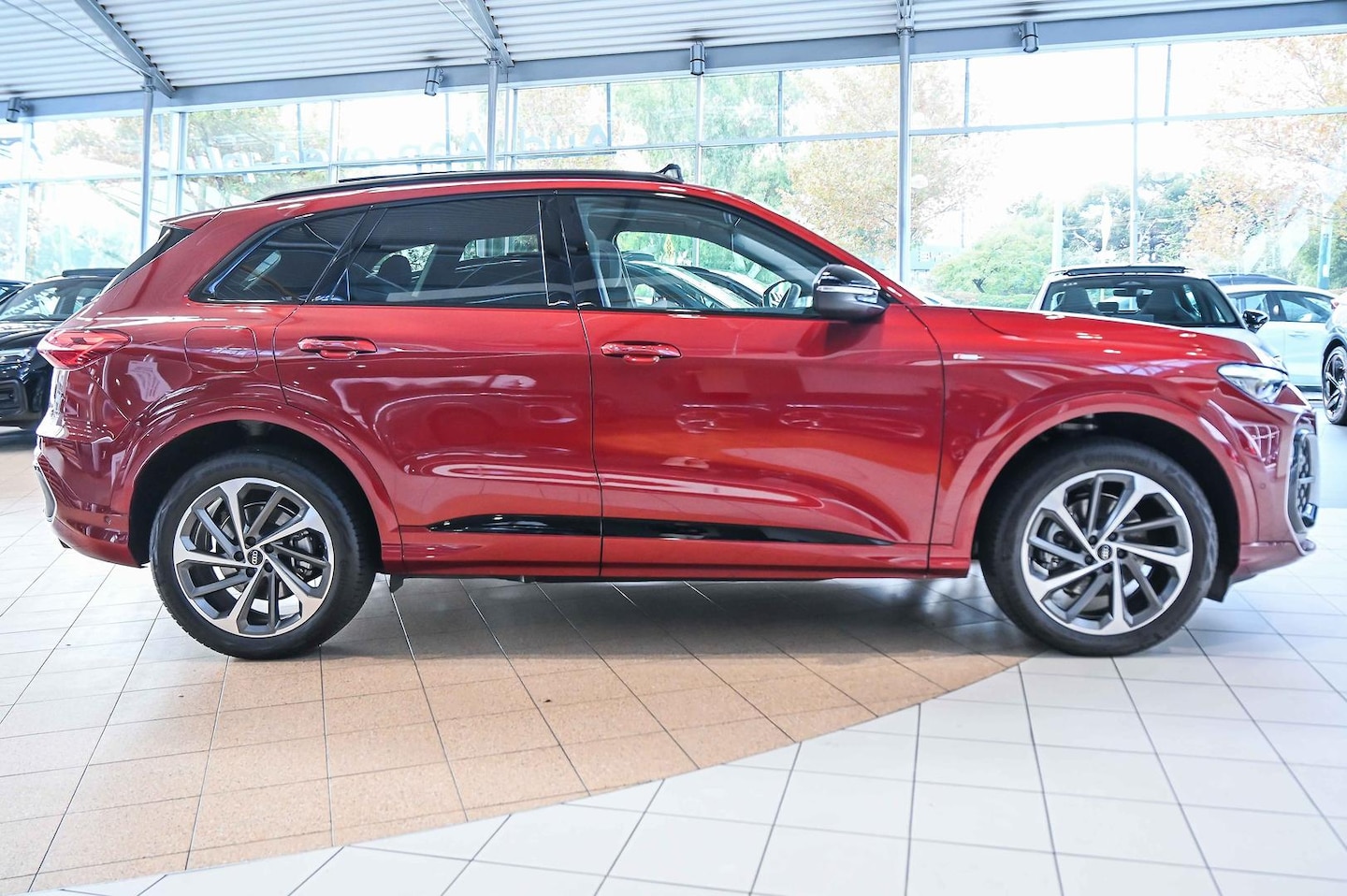 Image about Audi Q5 SUV TFSI 150 kW