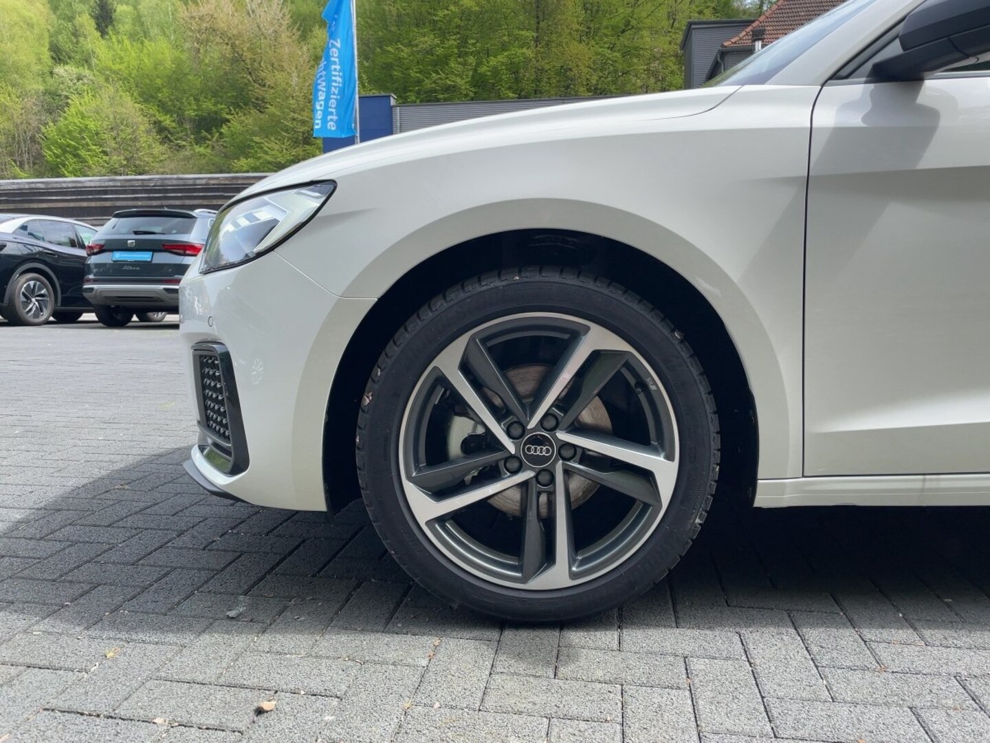 Bild über Audi A1 Sportback advanced 35 TFSI S tronic - für weitere Informationen kontaktieren Sie den Audi Partner