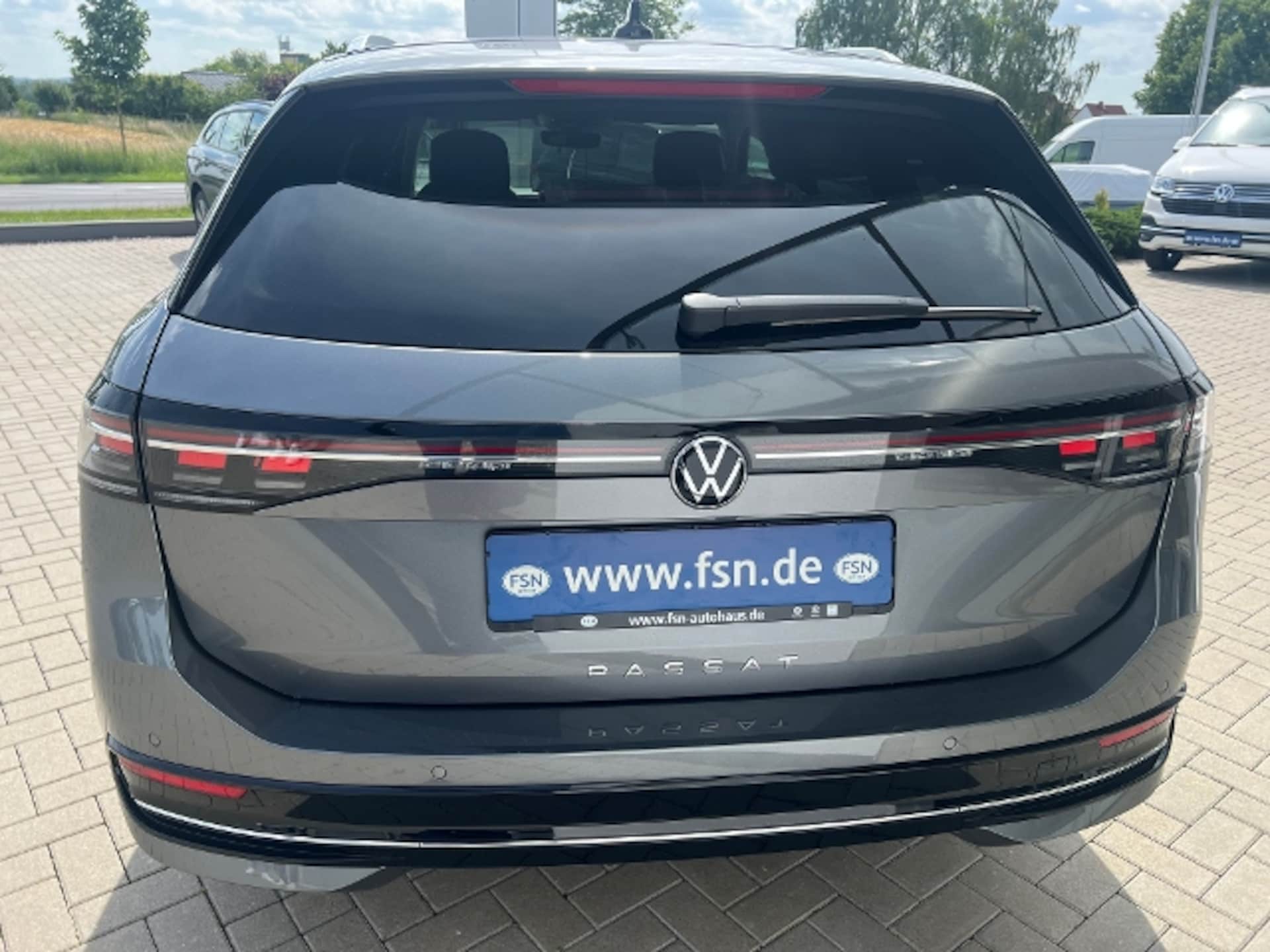 Volkswagen Passat Elegance