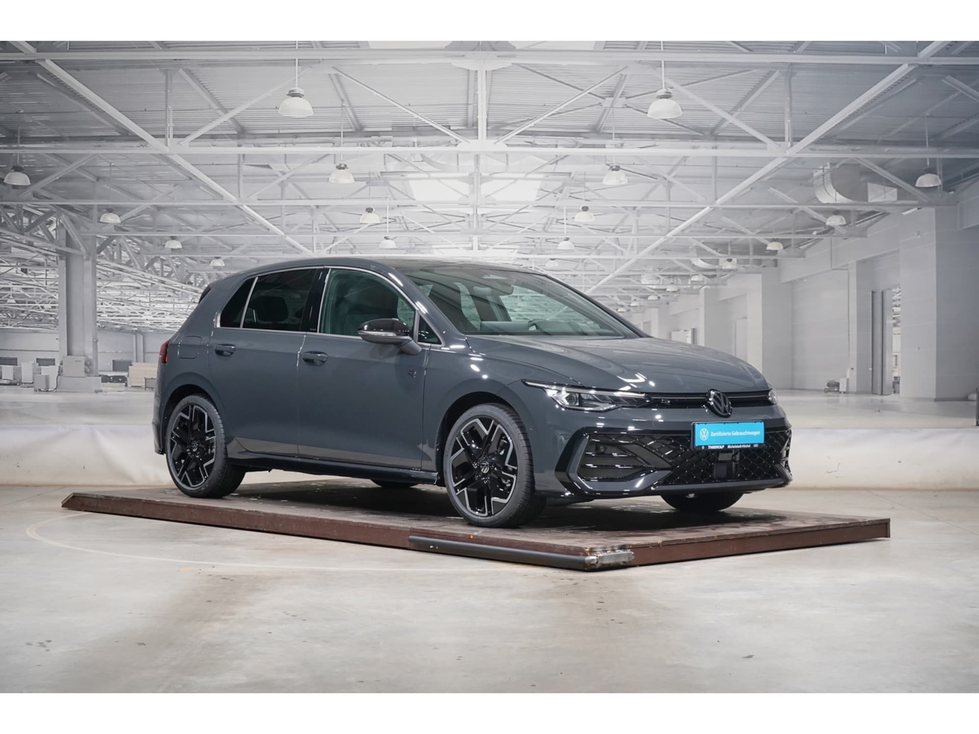 Volkswagen Golf R-Line