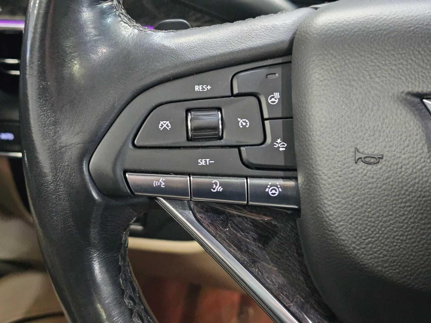 2023 Cadillac Escalade Premium Luxury - Photo 29