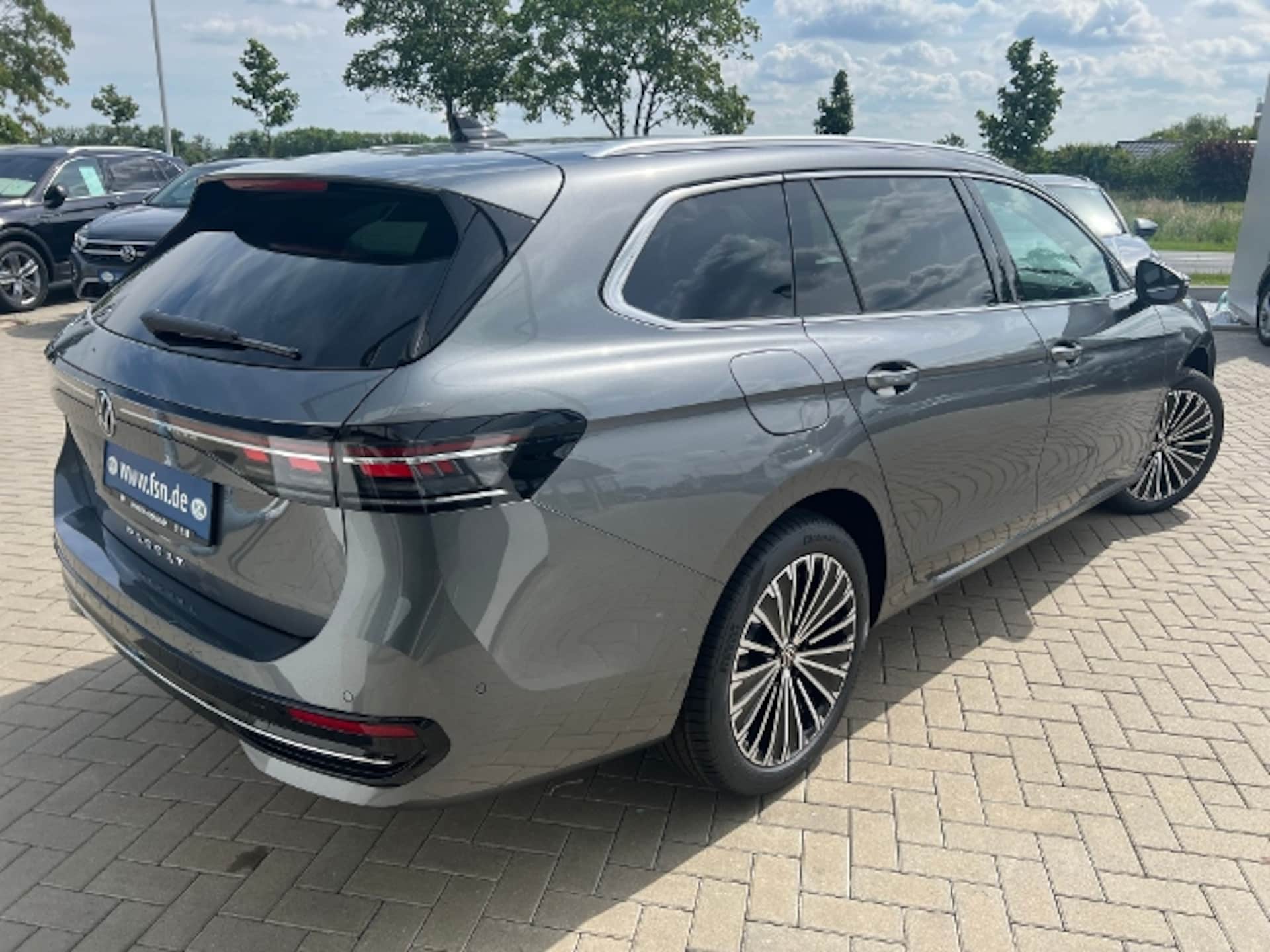 Volkswagen Passat Elegance