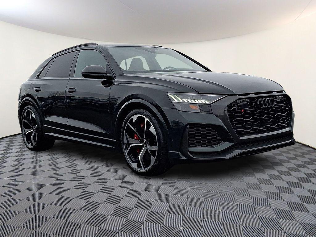 2023 Audi RS Q8 -'s photo