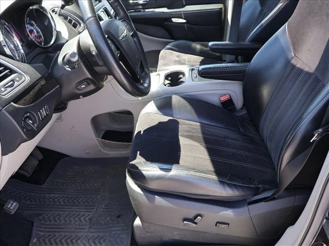 2014 Chrysler Town & Country