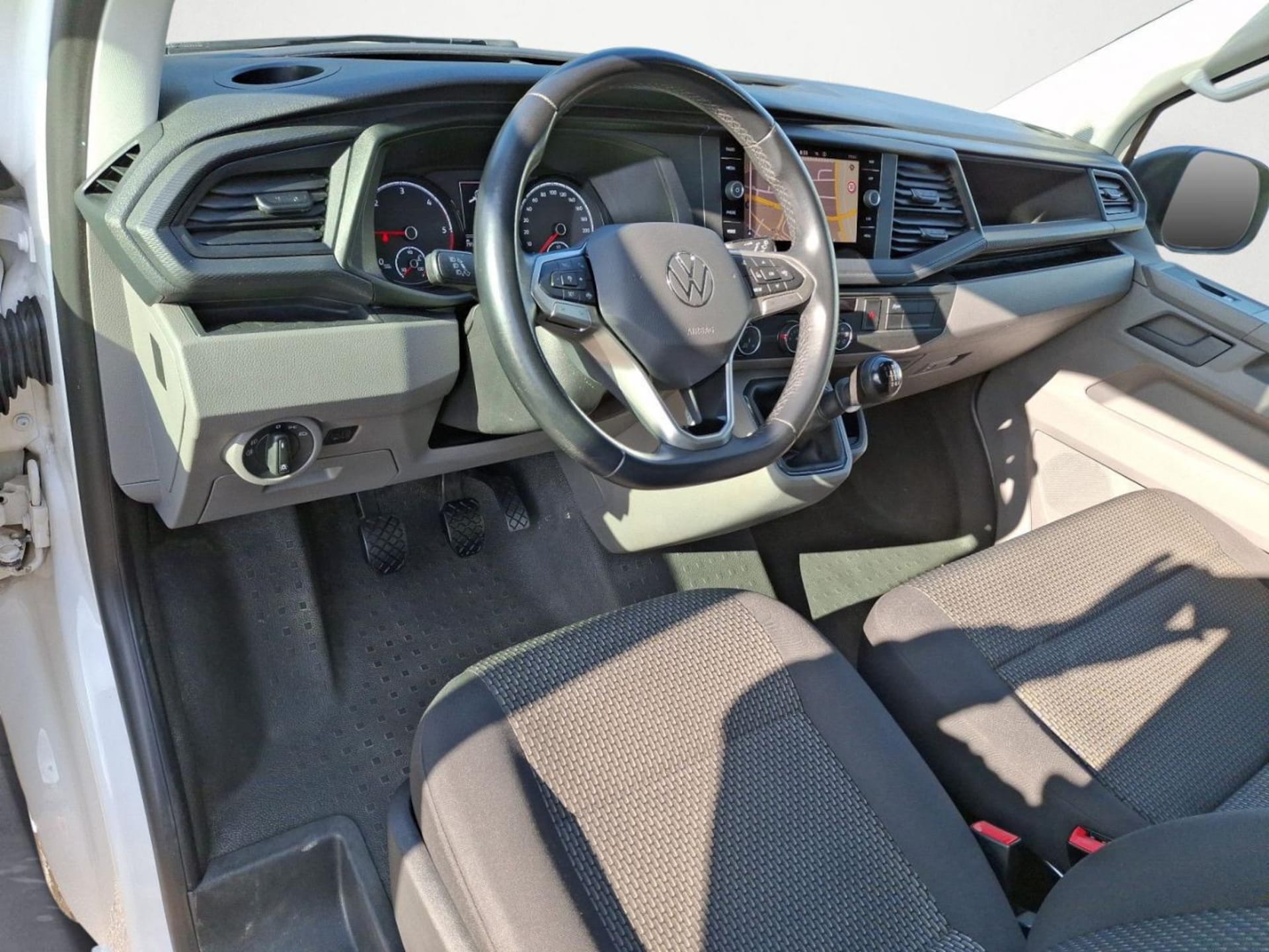 Volkswagen T6.1 Transporter Kombi kurzer Radstand